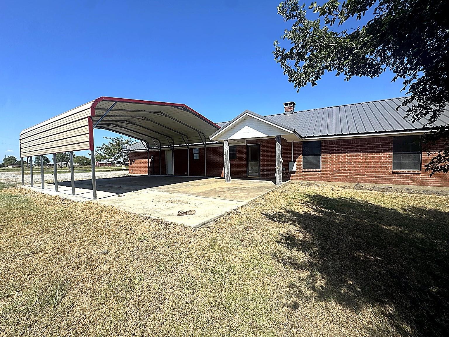main property photo 7