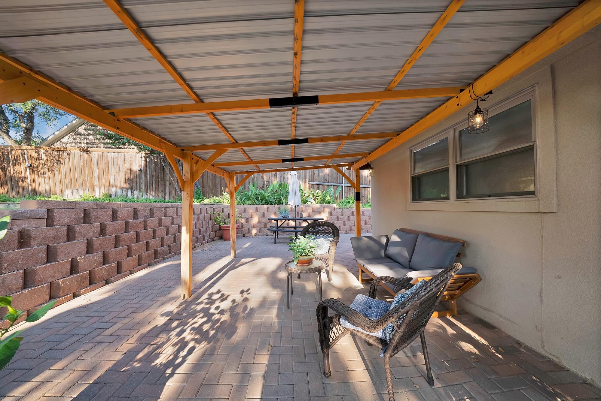 main property photo 28