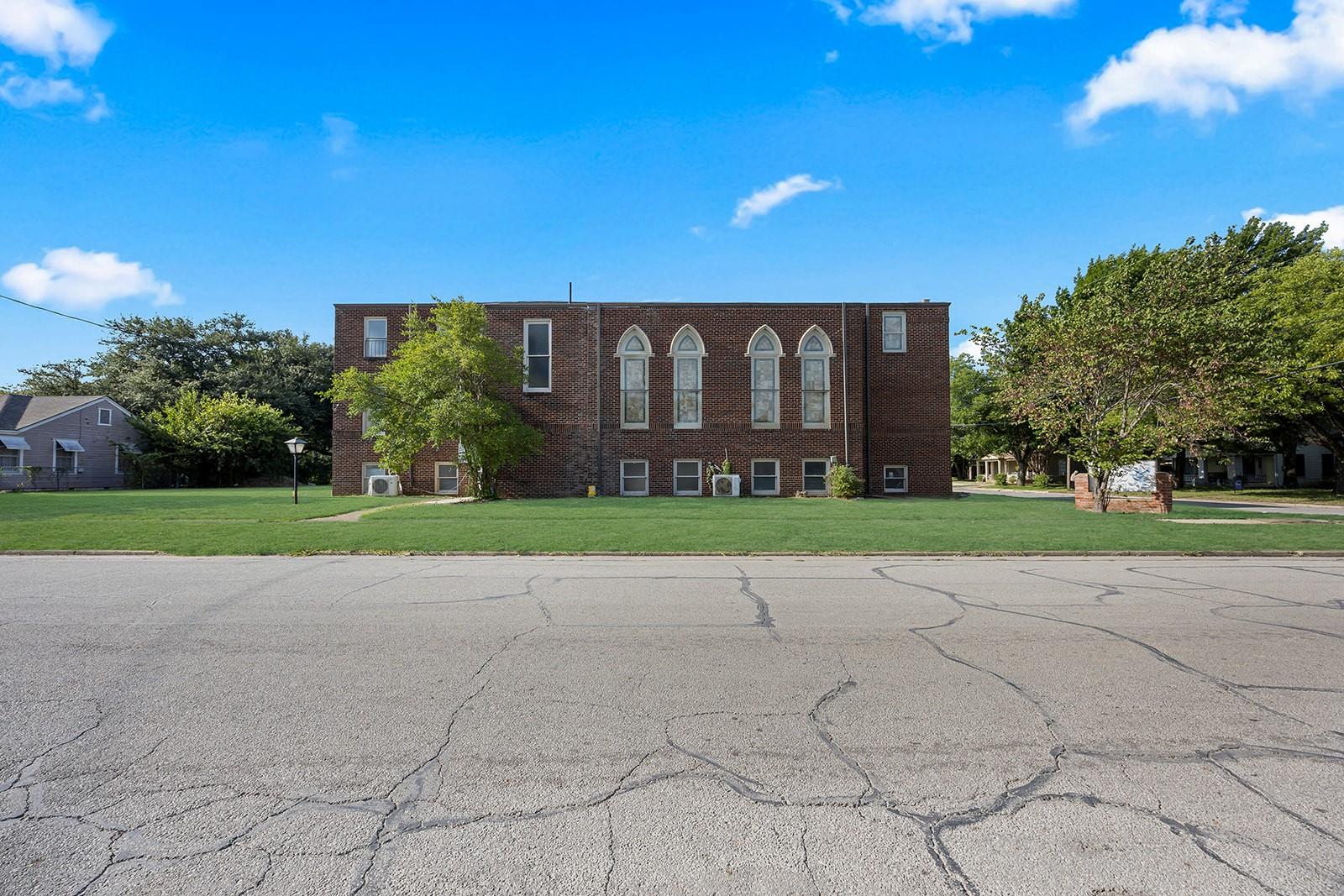 main property photo 2