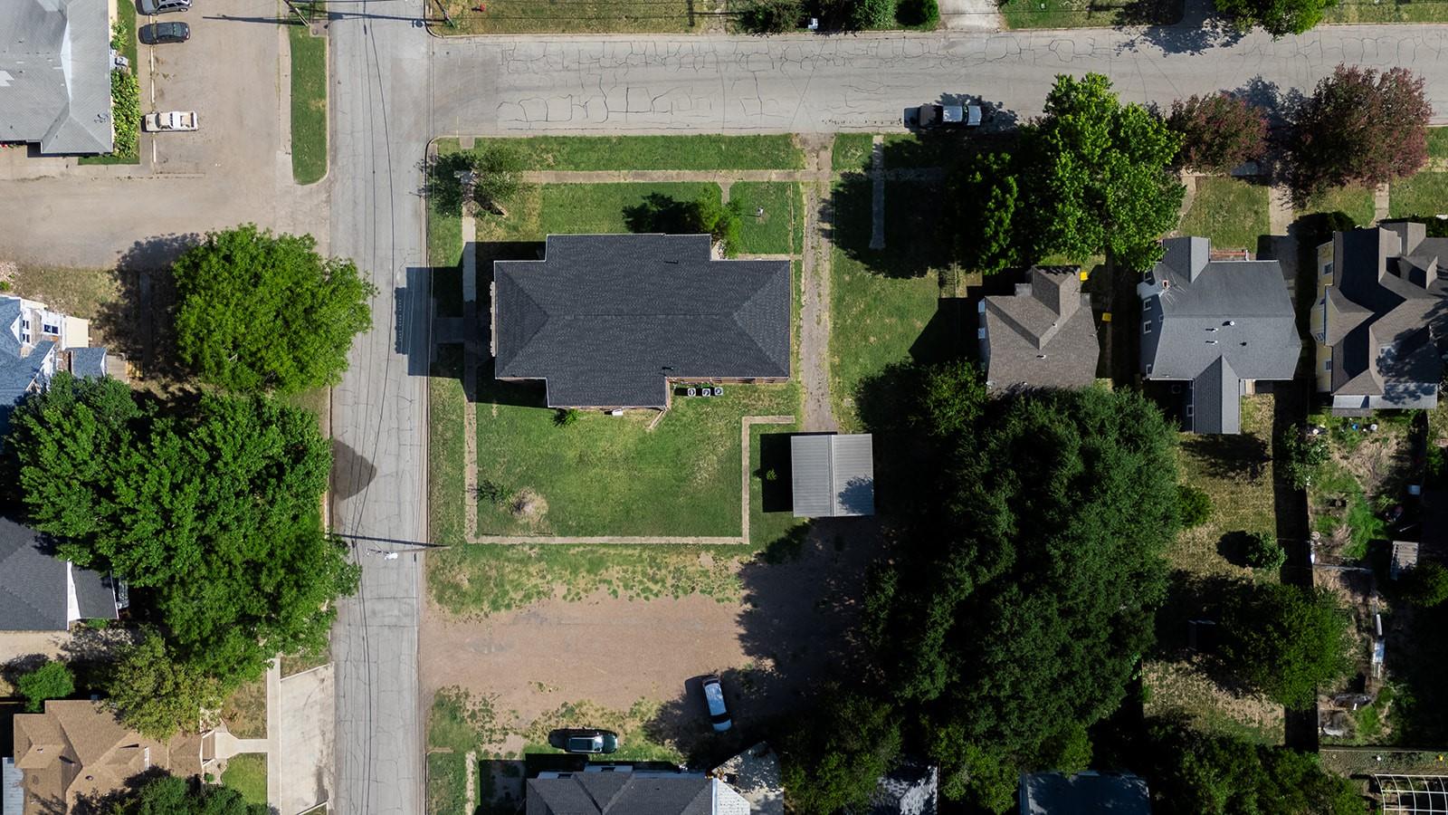 main property photo 37