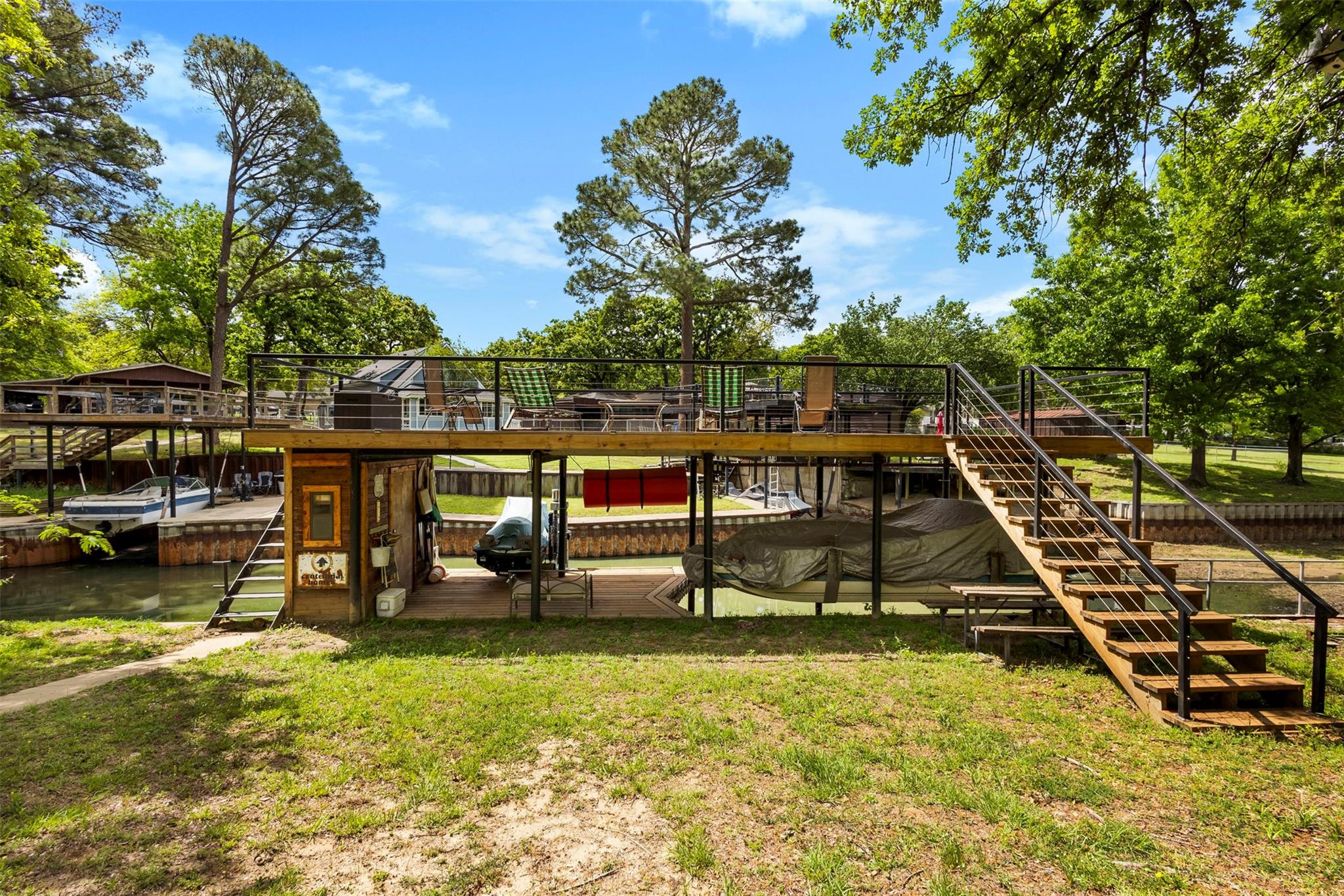 main property photo 26