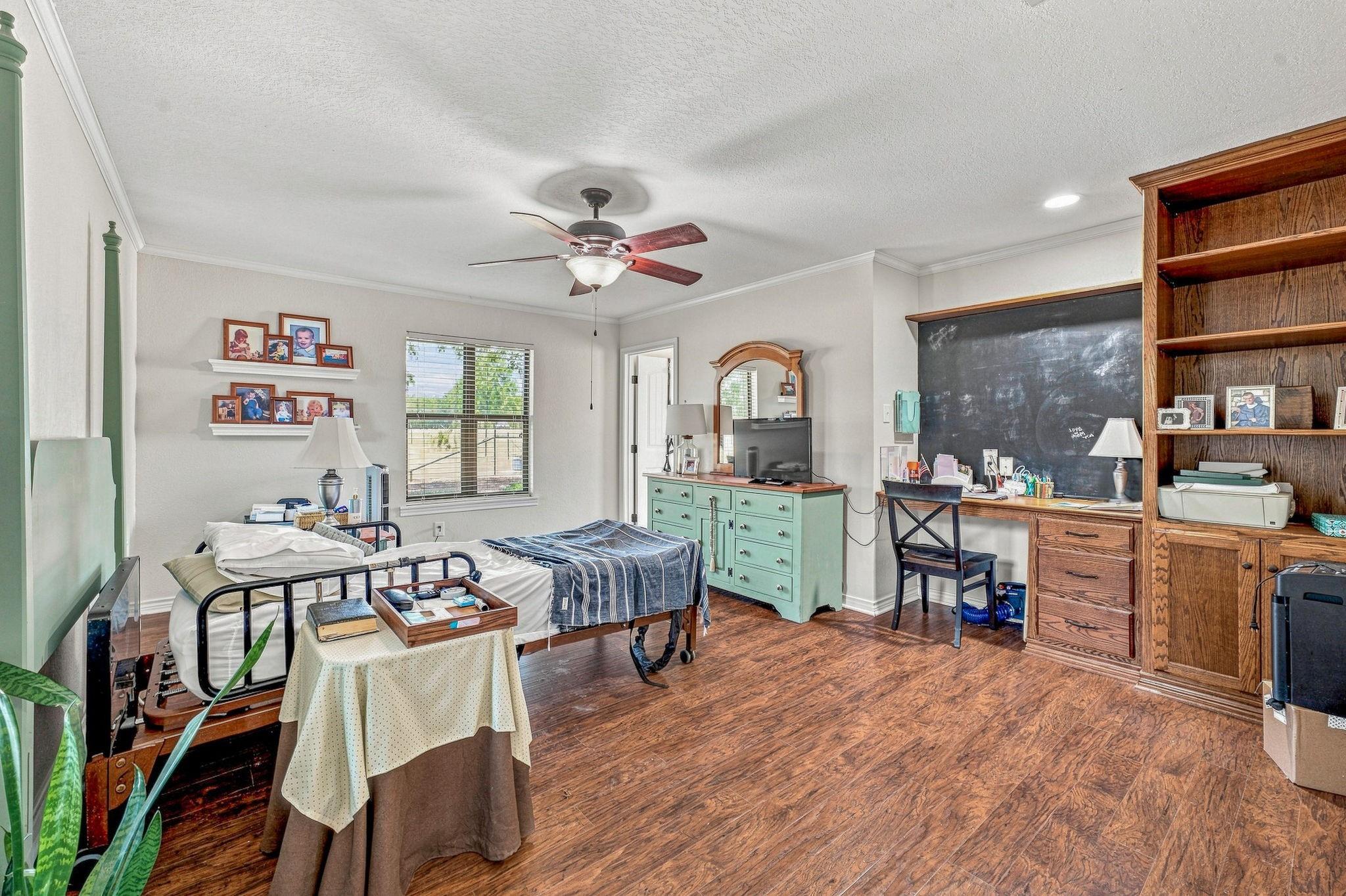 main property photo 15