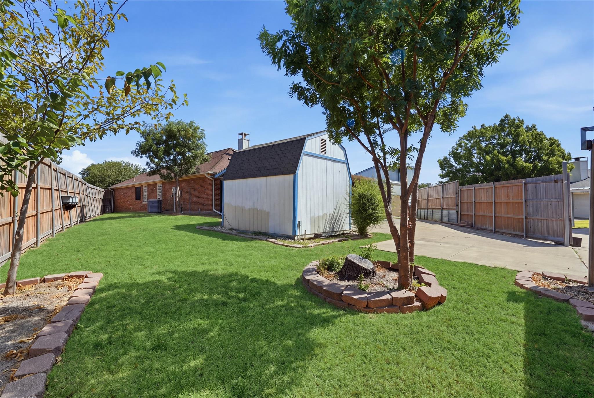 main property photo 18