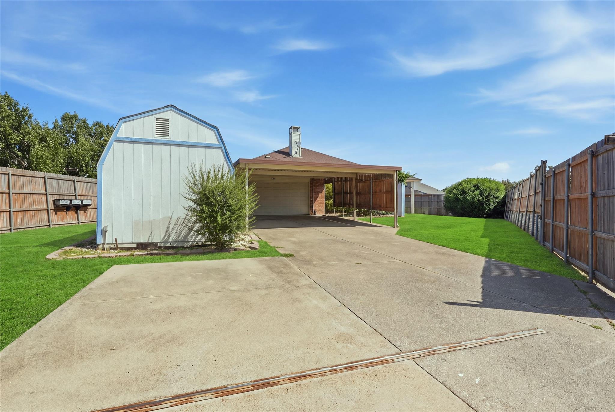 main property photo 20