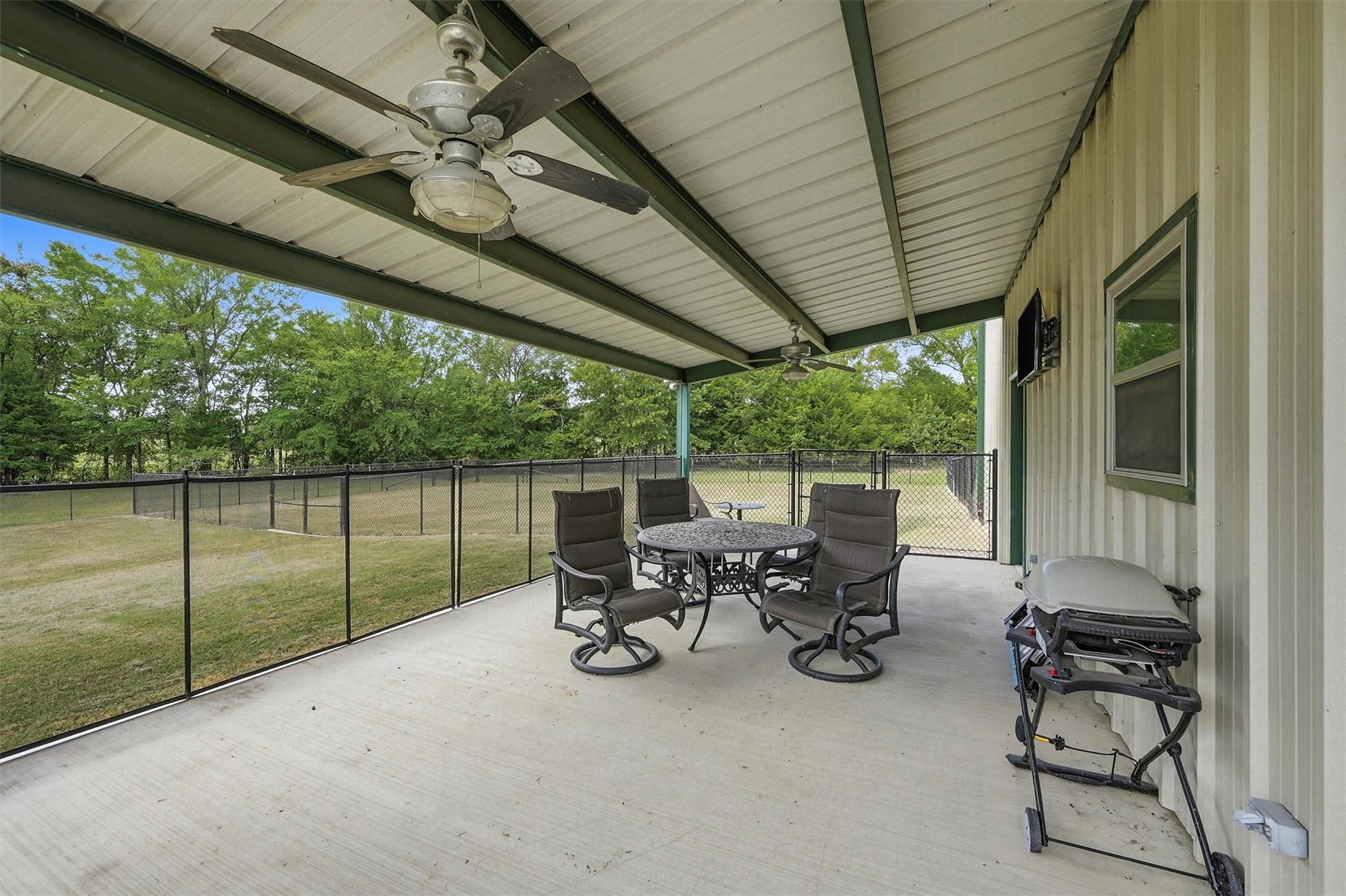 main property photo 32