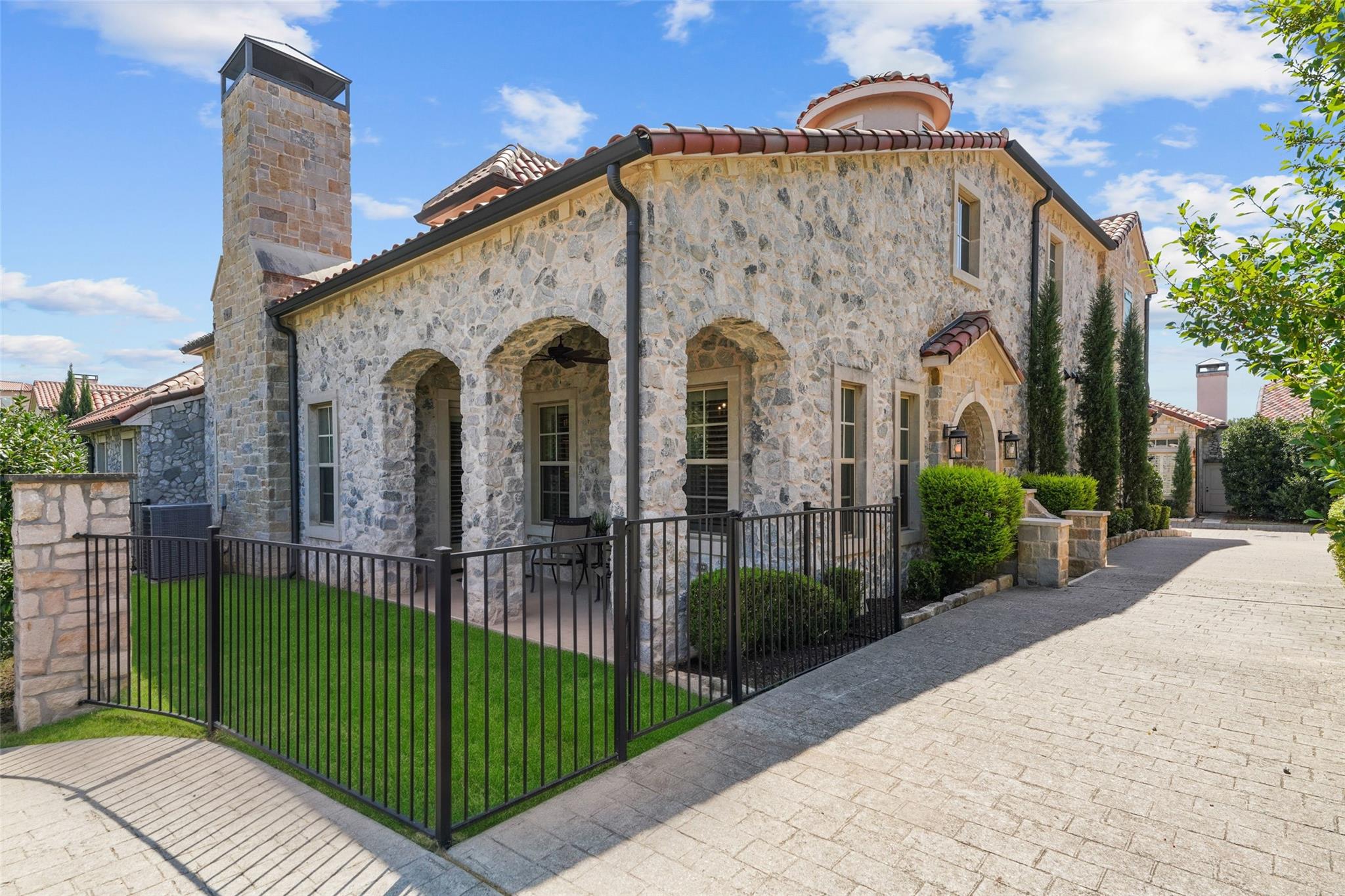 main property photo 35