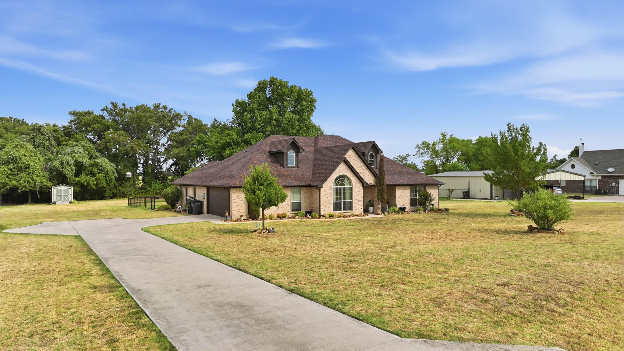 main property photo 27