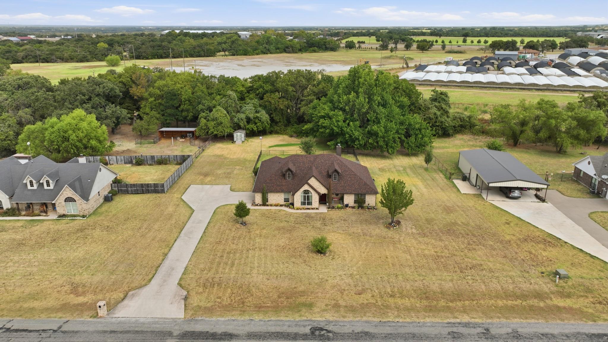 main property photo 28