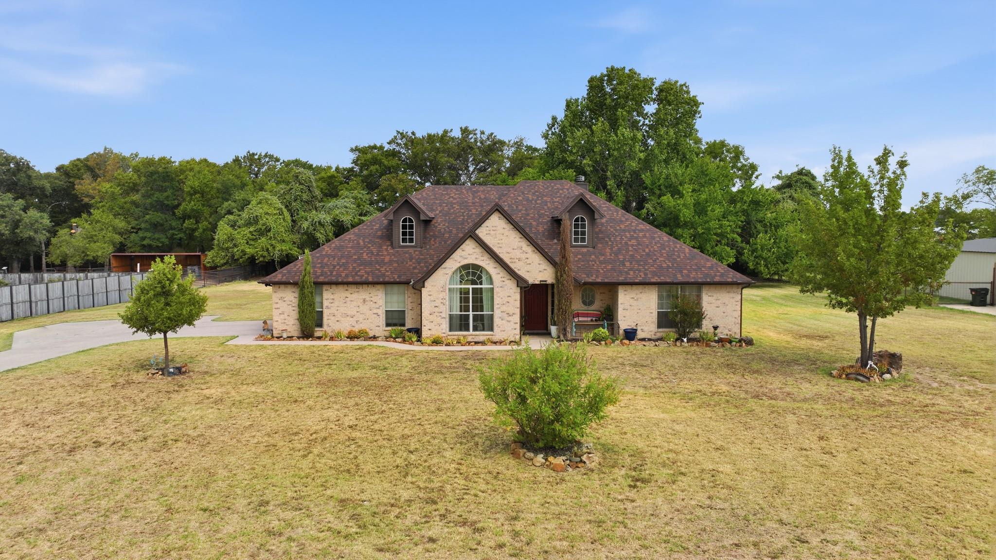 main property photo 33