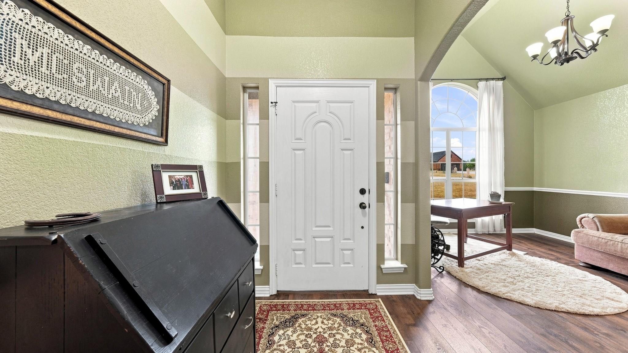 main property photo 4