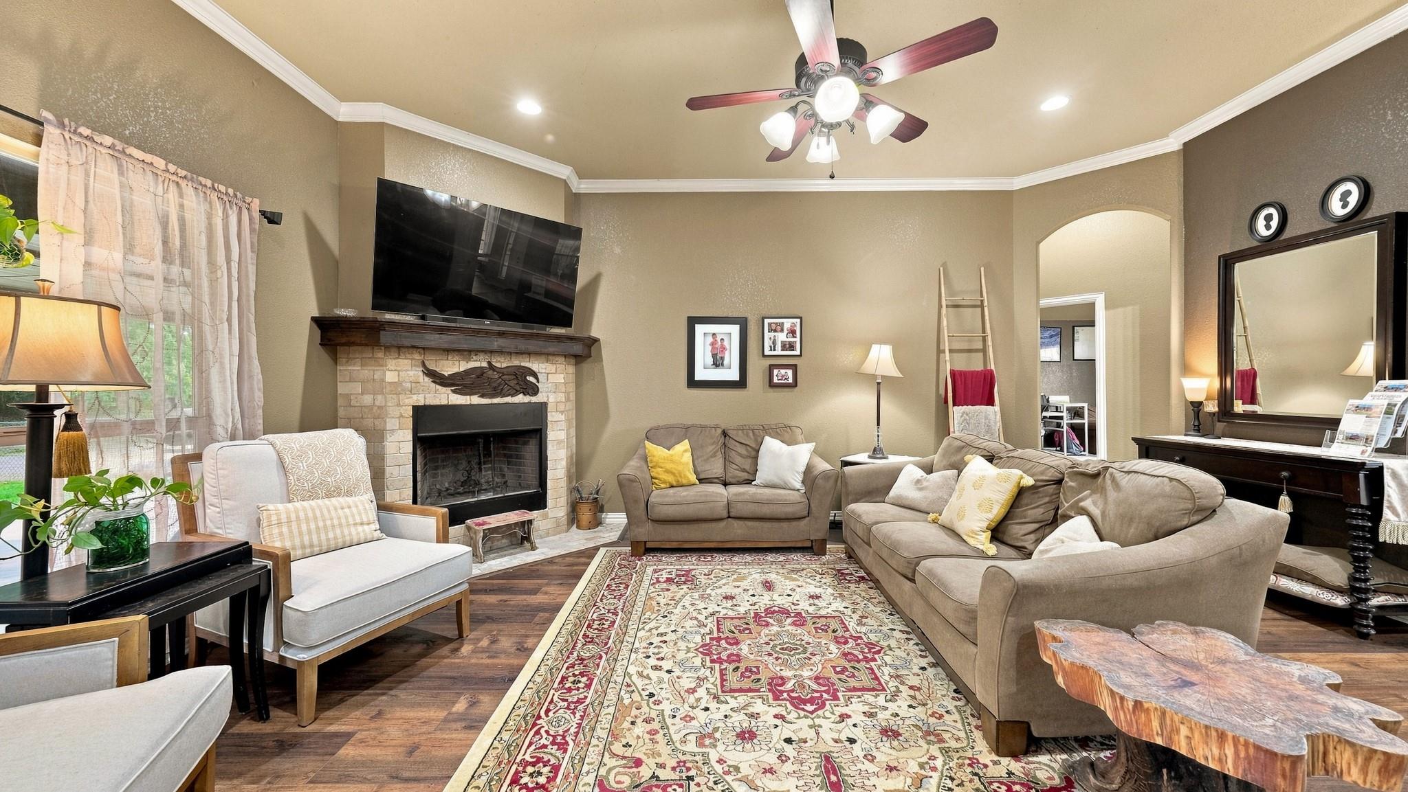 main property photo 7