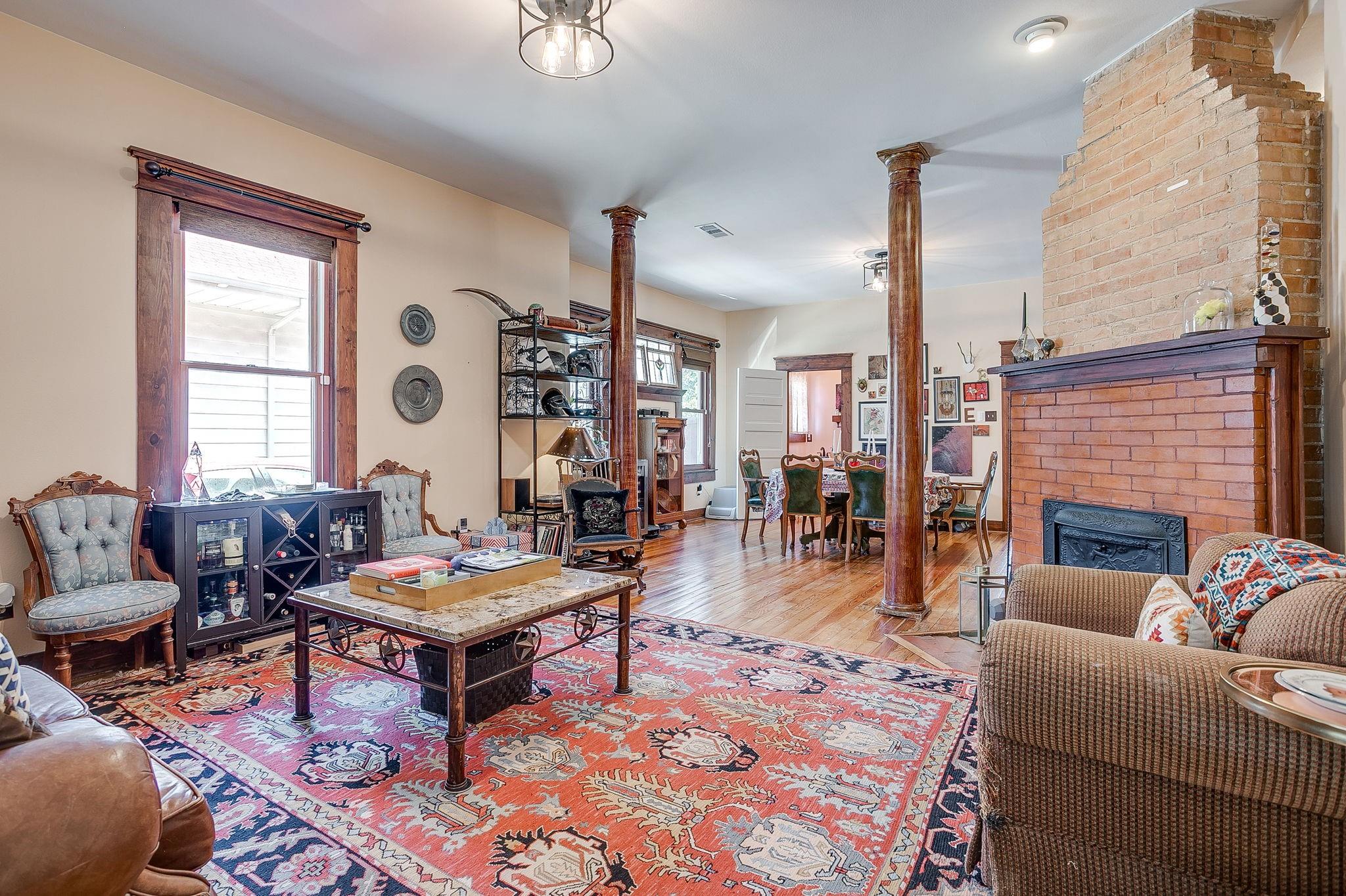 main property photo 11