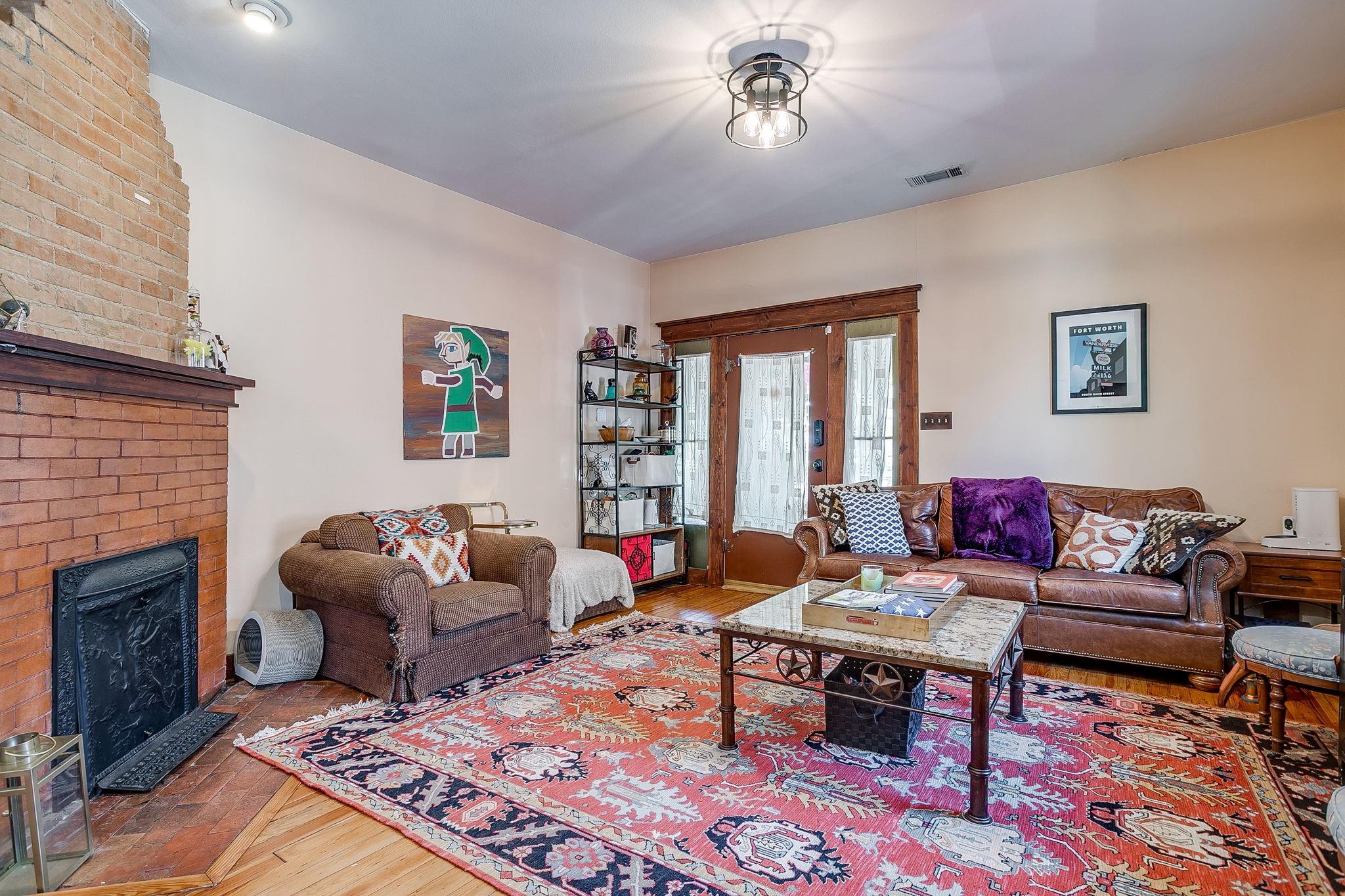 main property photo 13