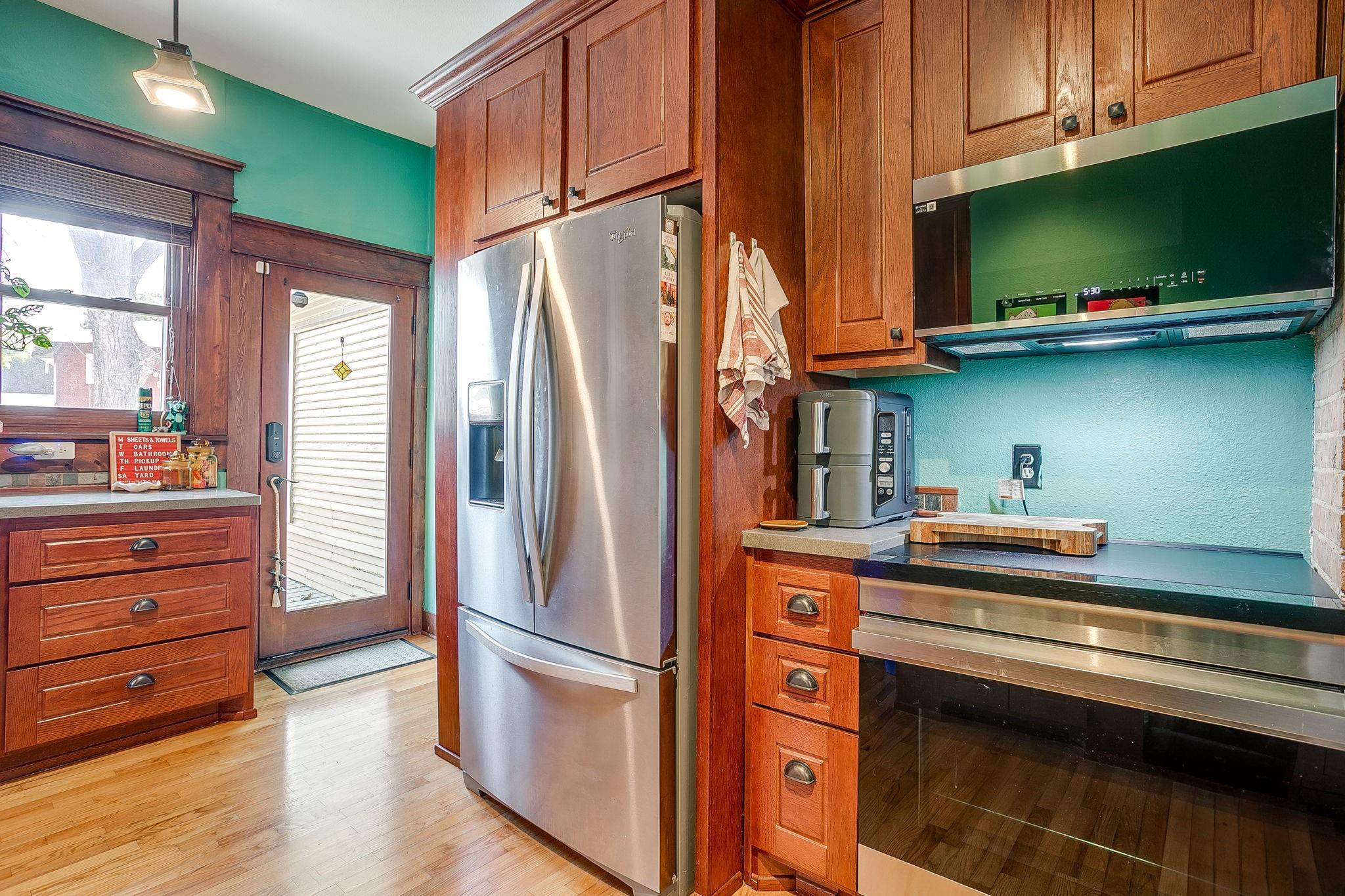 main property photo 23