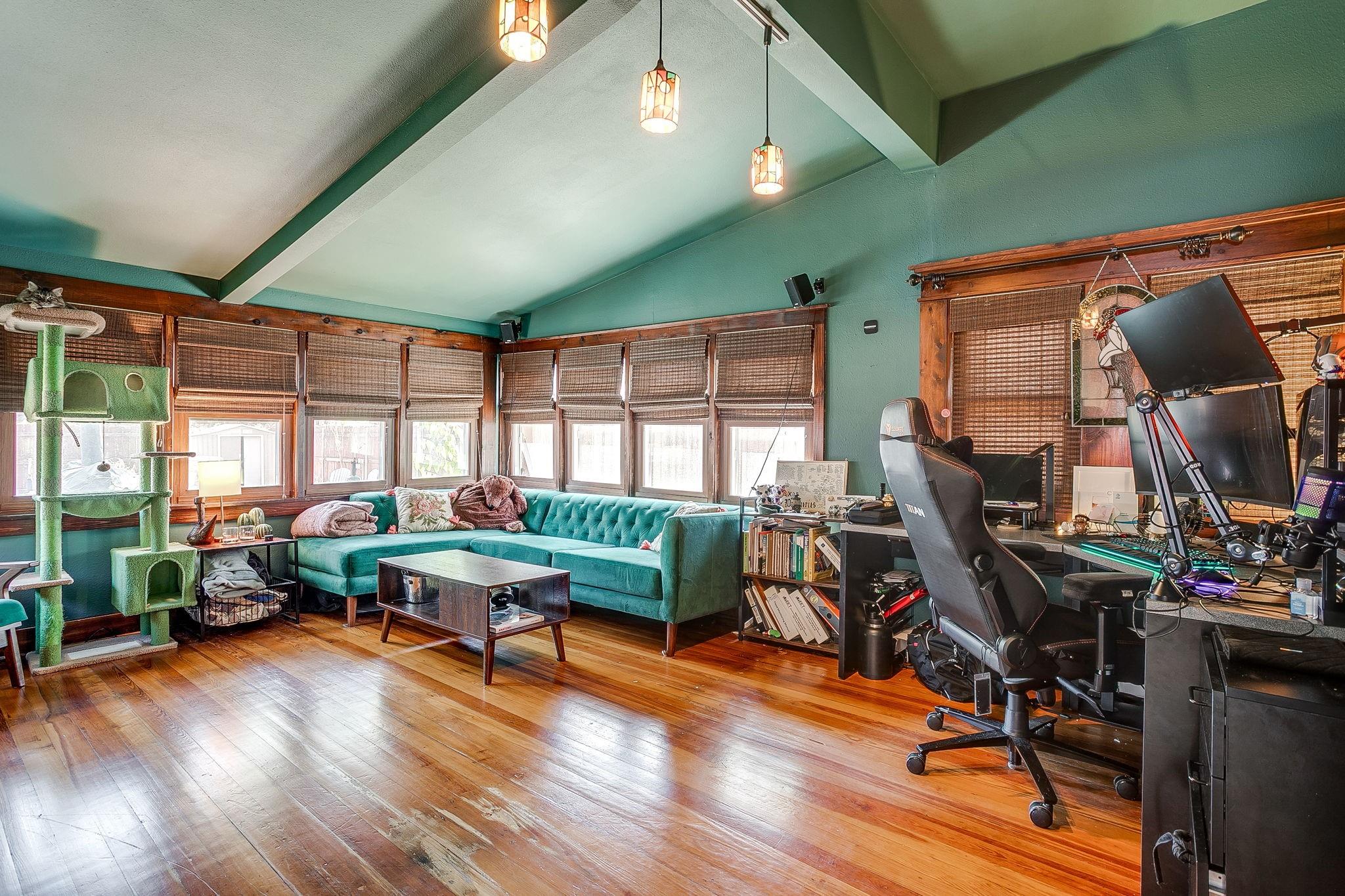 main property photo 24