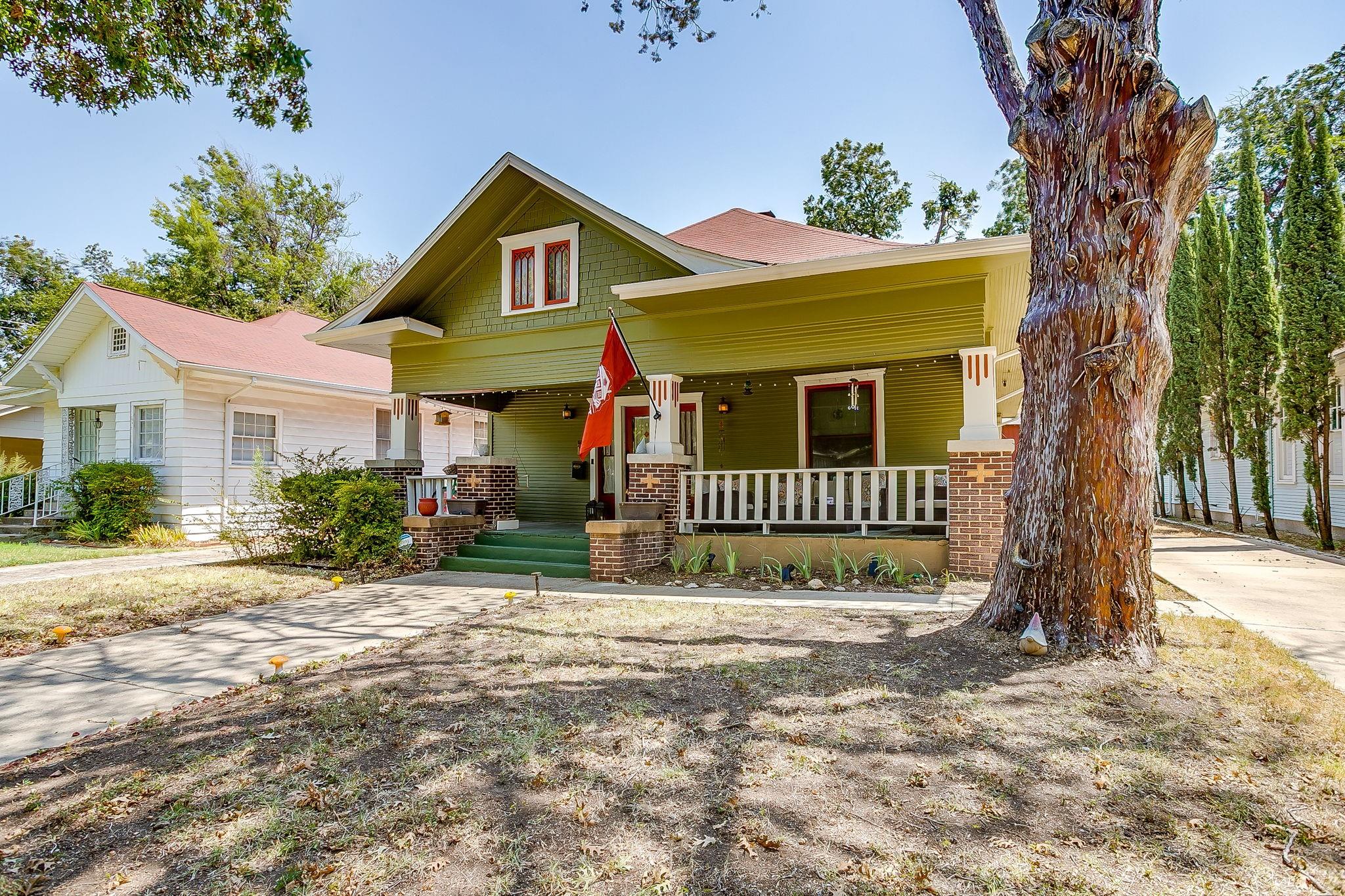 main property photo 5