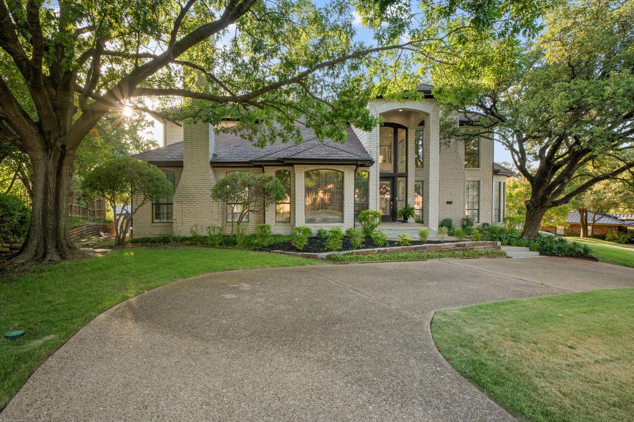 main property photo 6