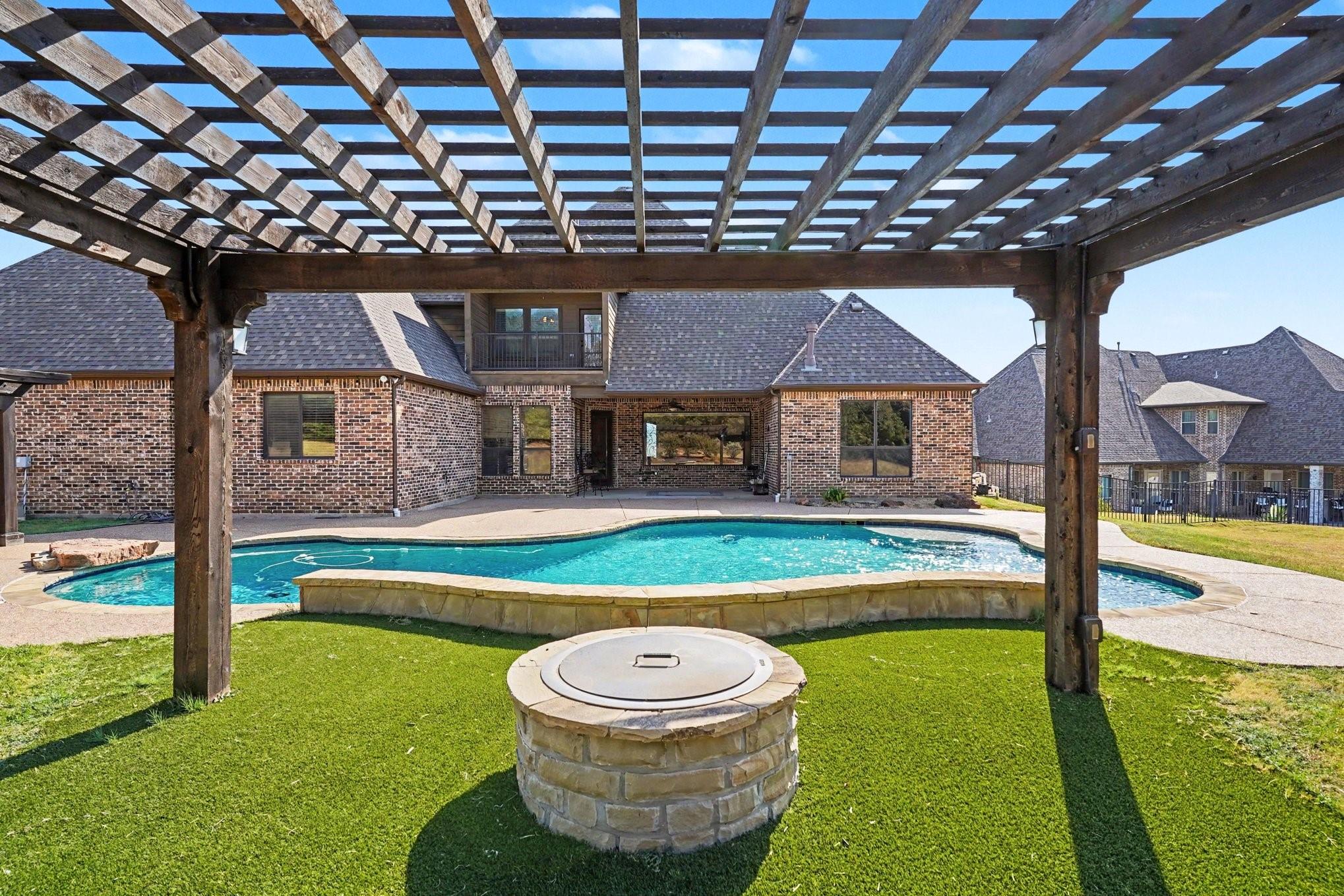 main property photo 33