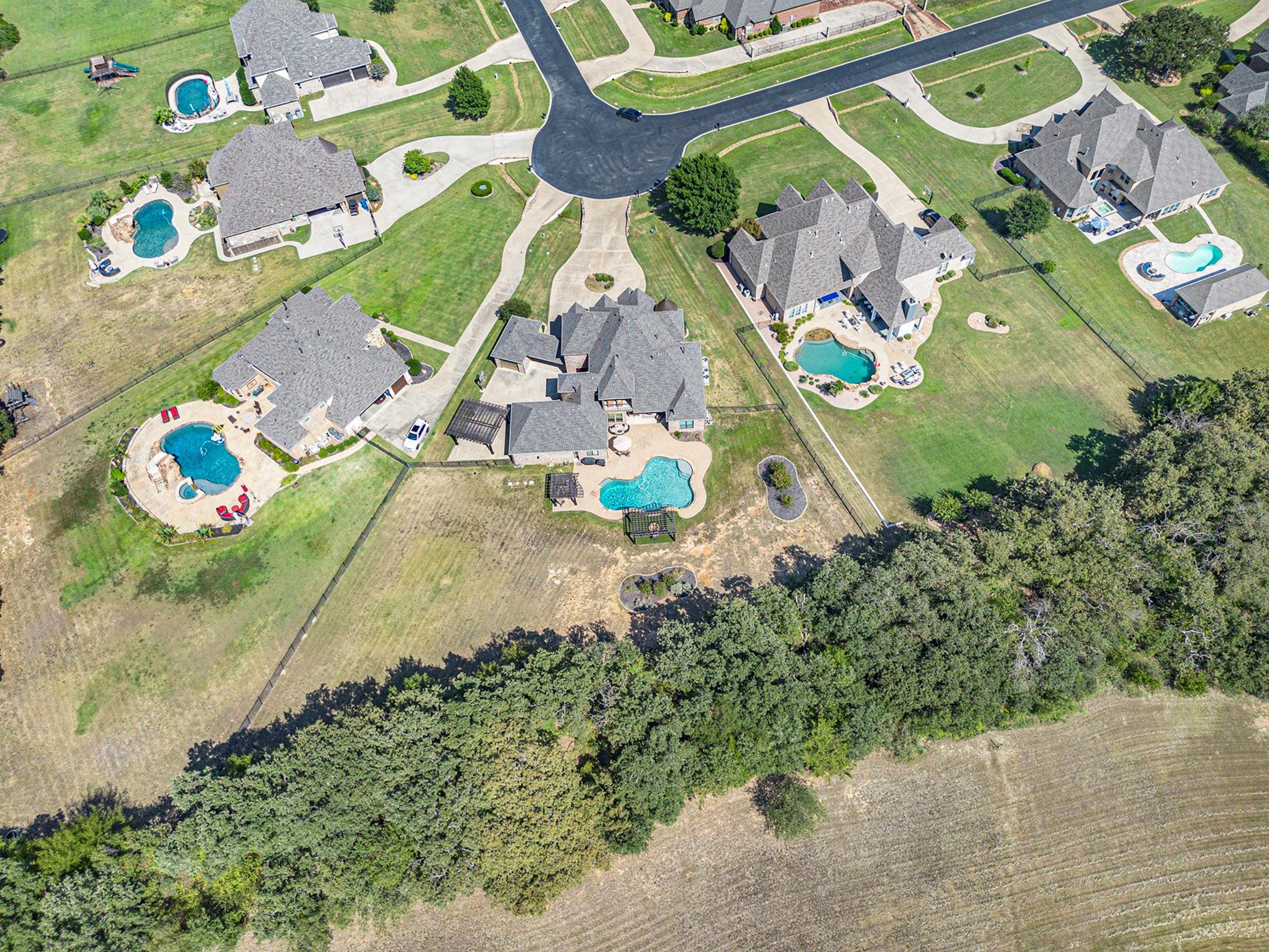 main property photo 38