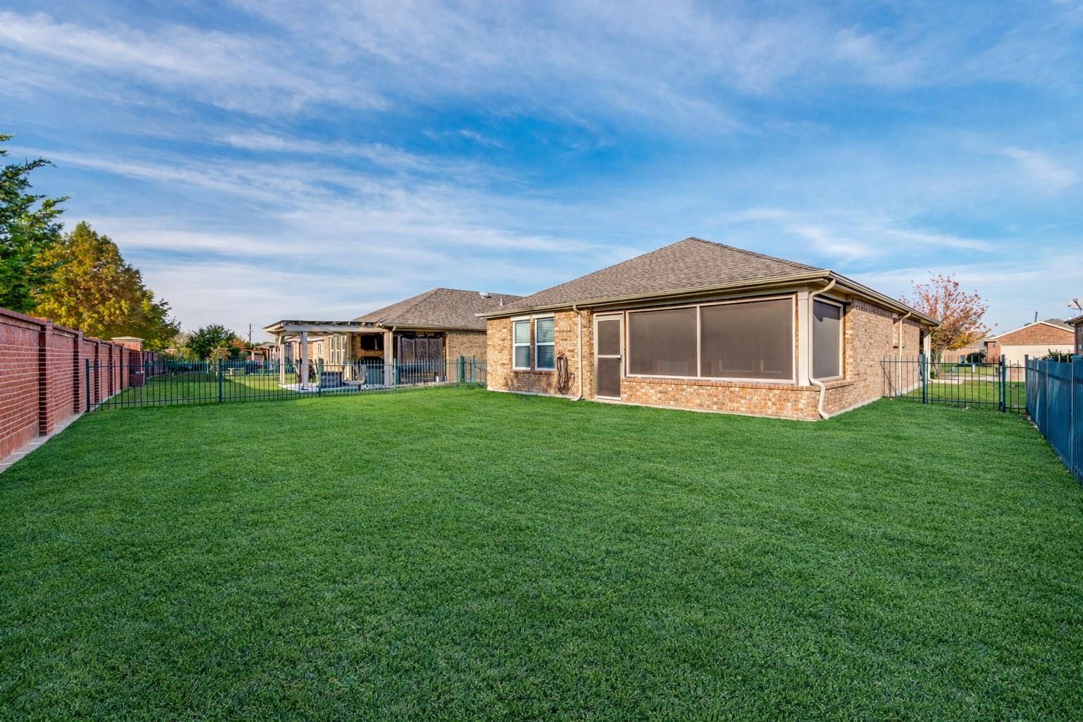 main property photo 23