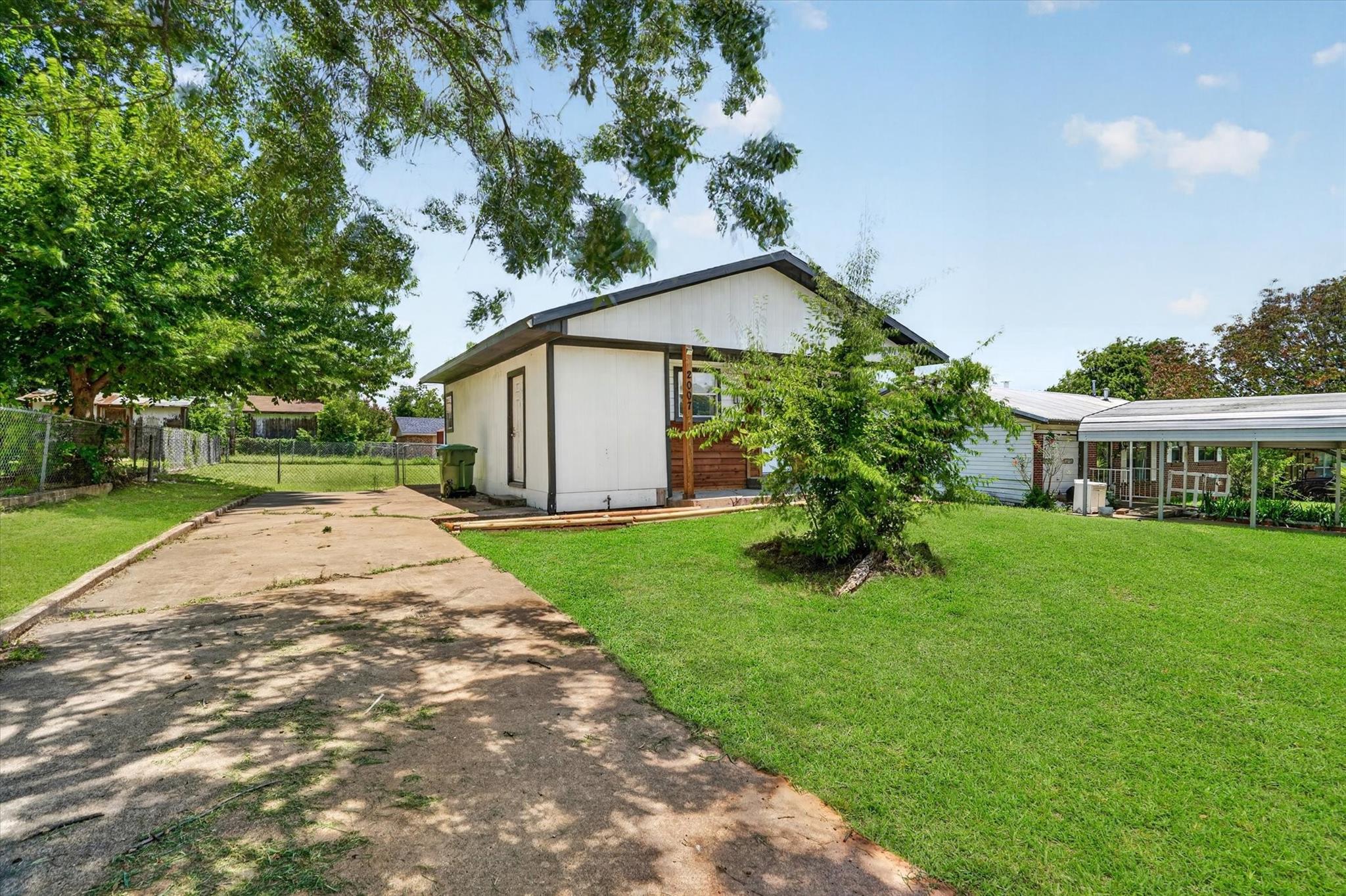 main property photo 21