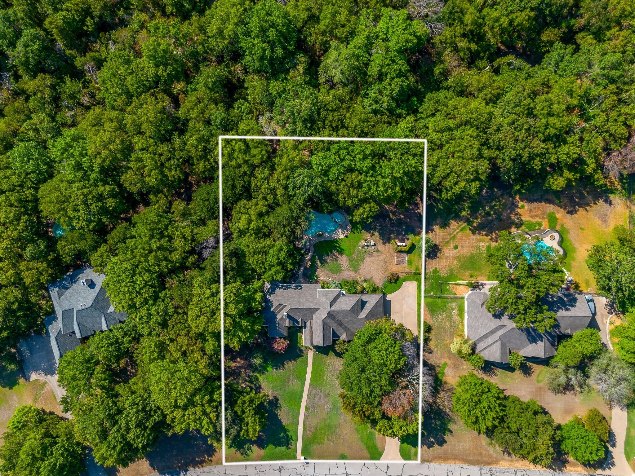 main property photo 3