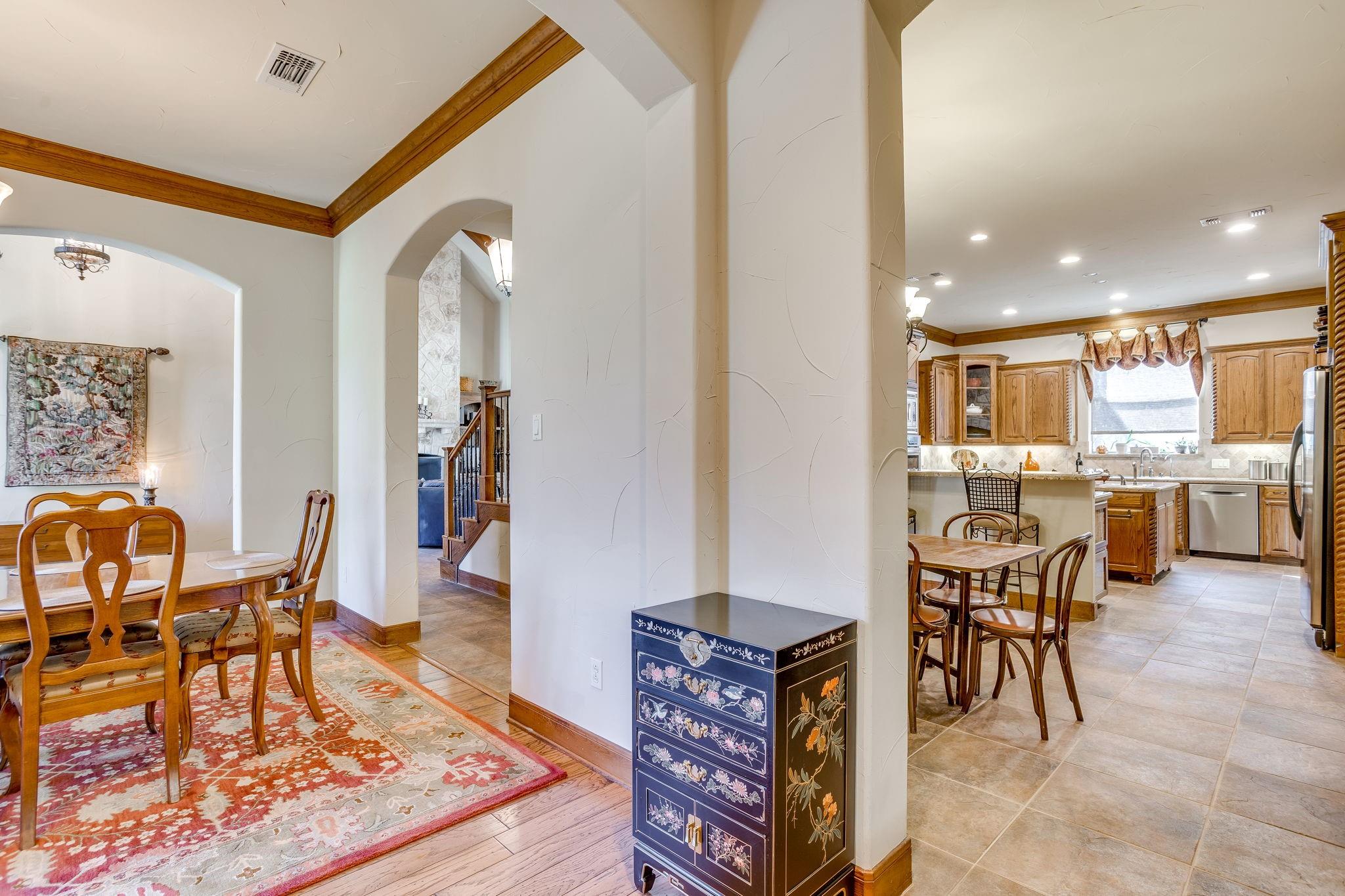 main property photo 9