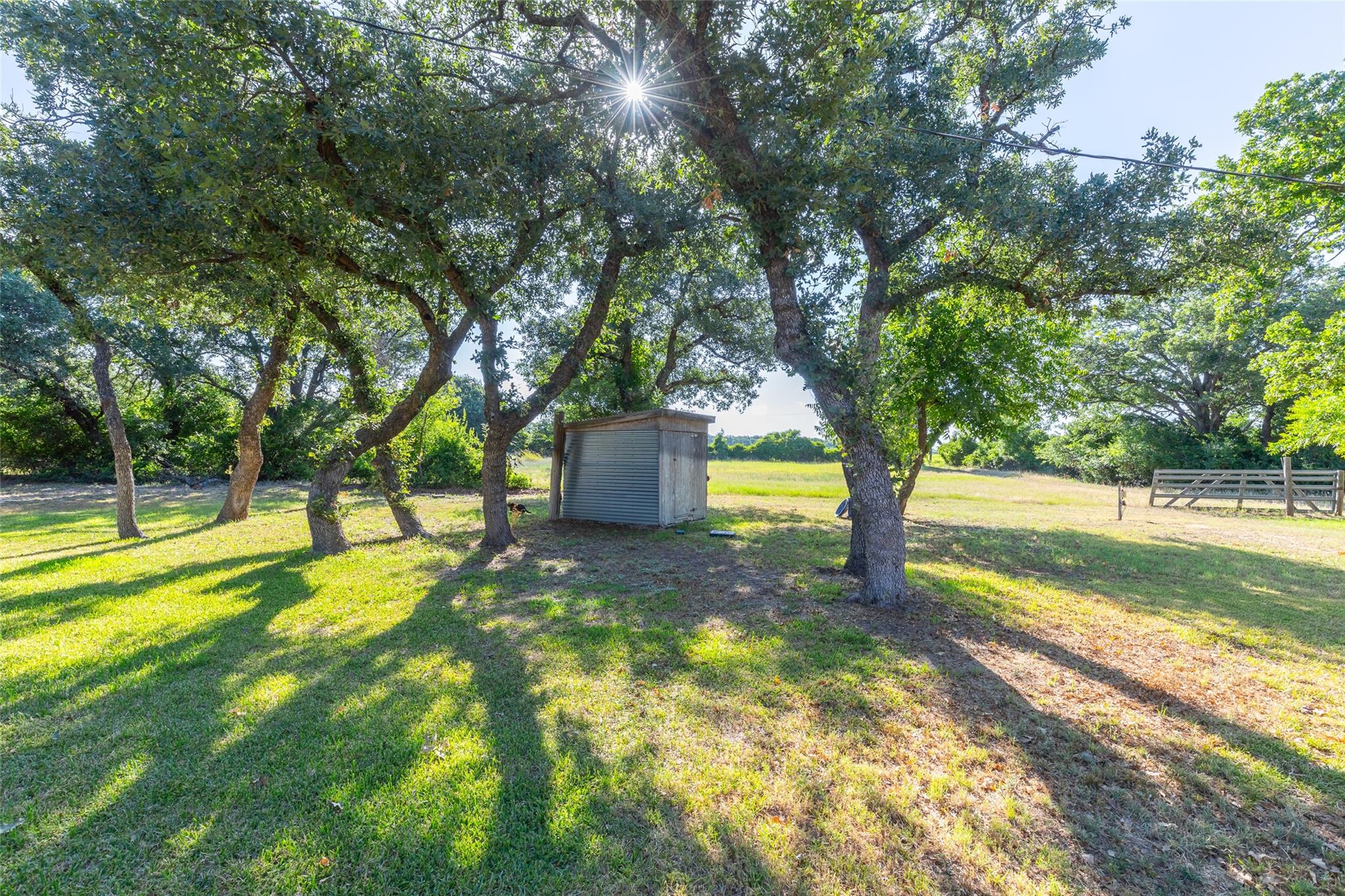 main property photo 8