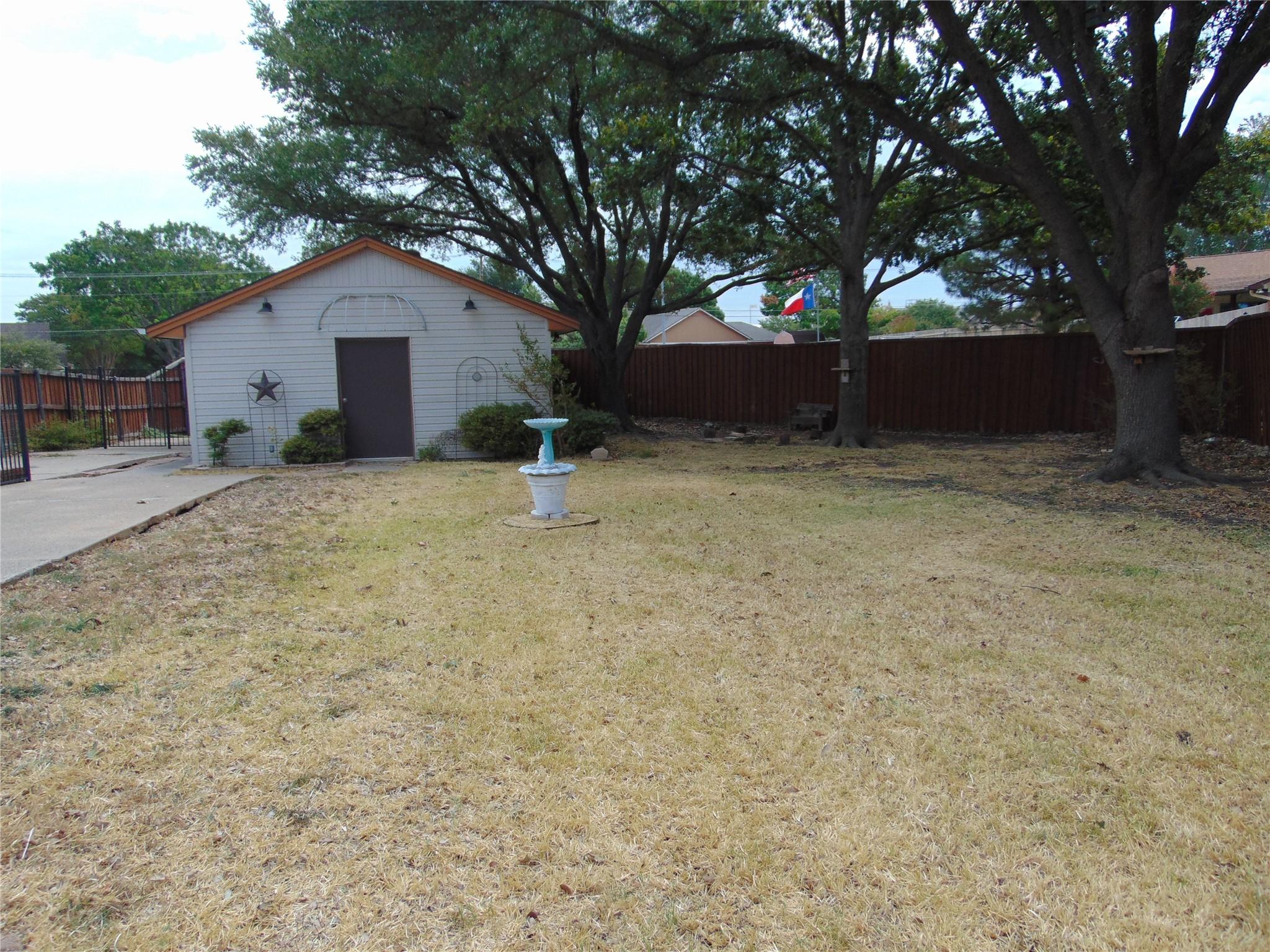 main property photo 7
