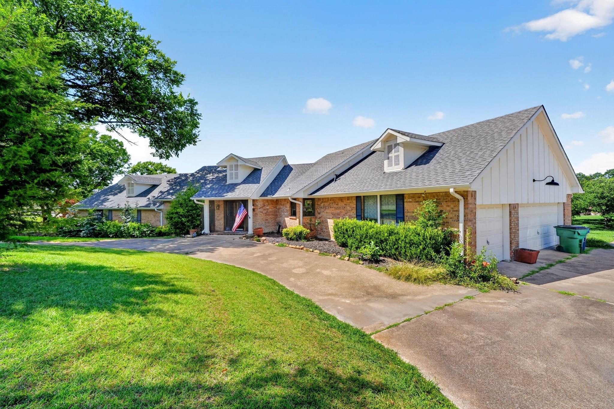 main property photo 35
