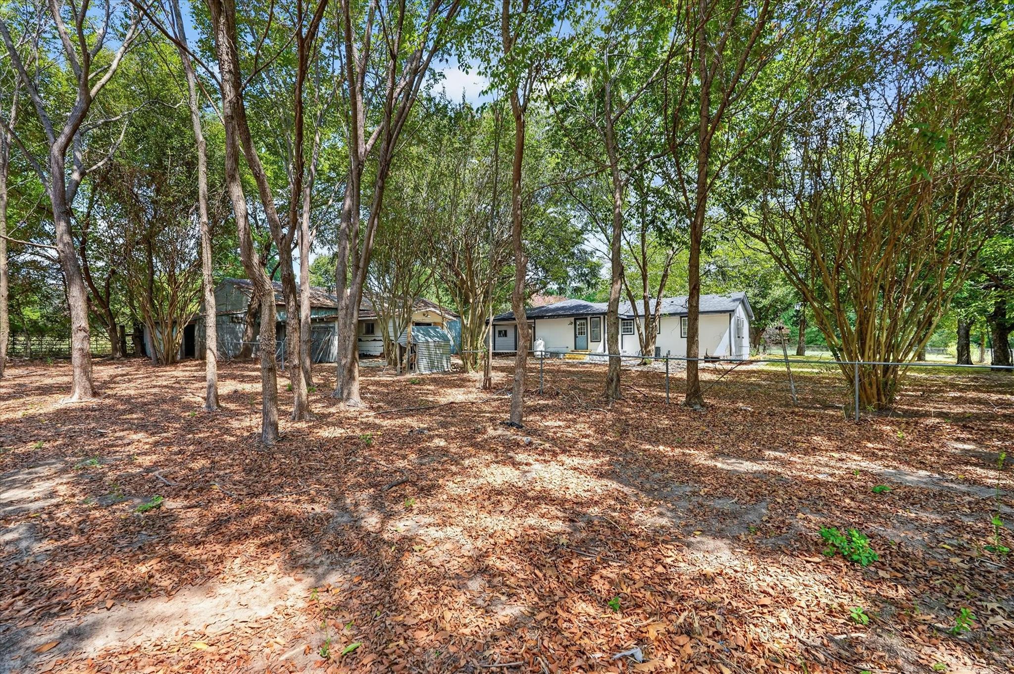 main property photo 23