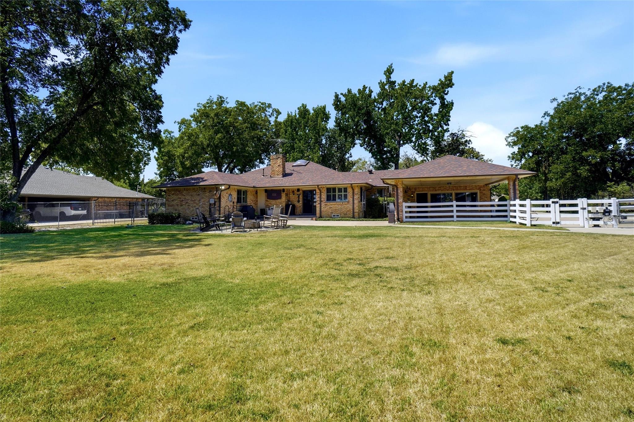 main property photo 24