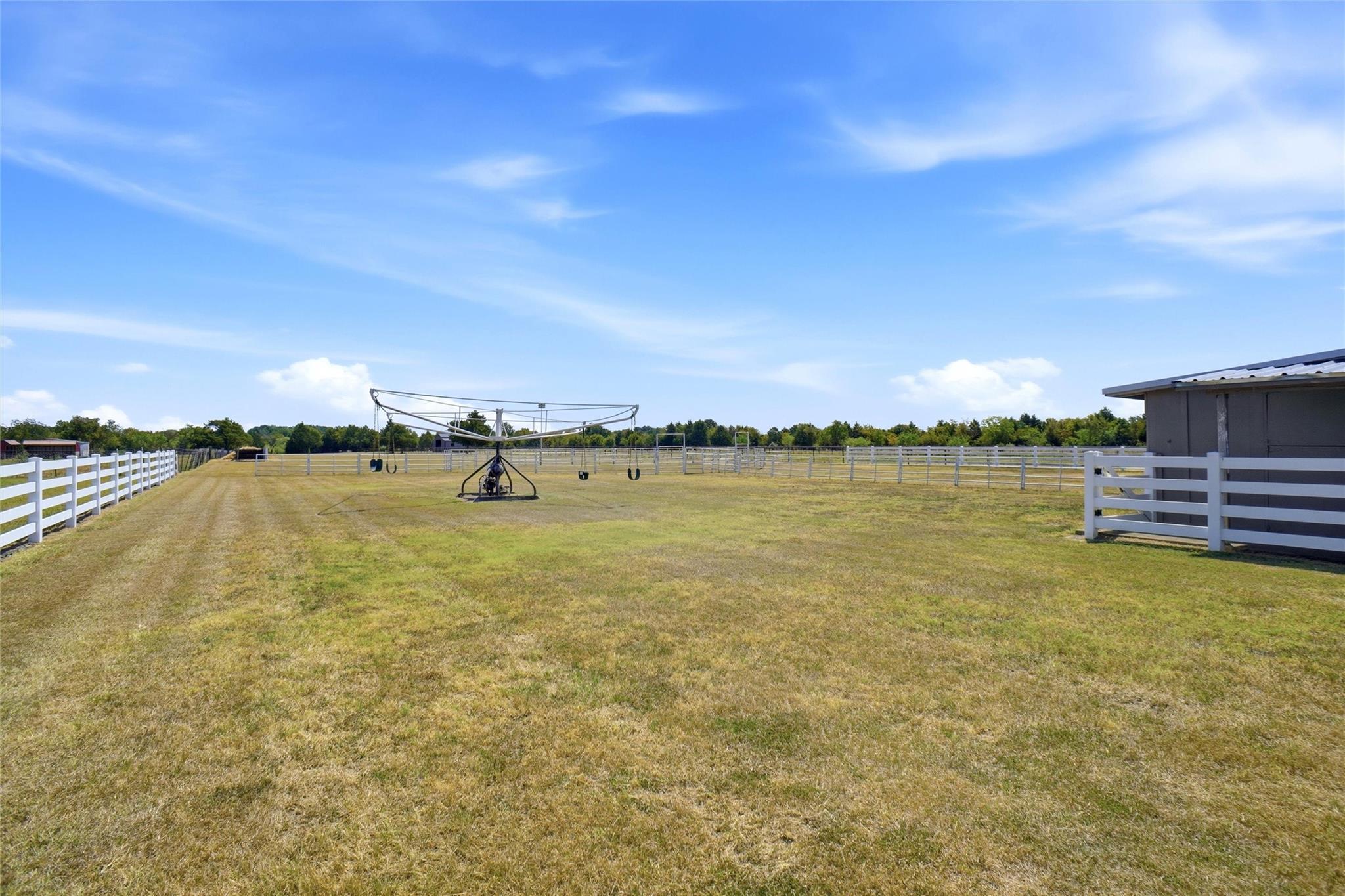 main property photo 32