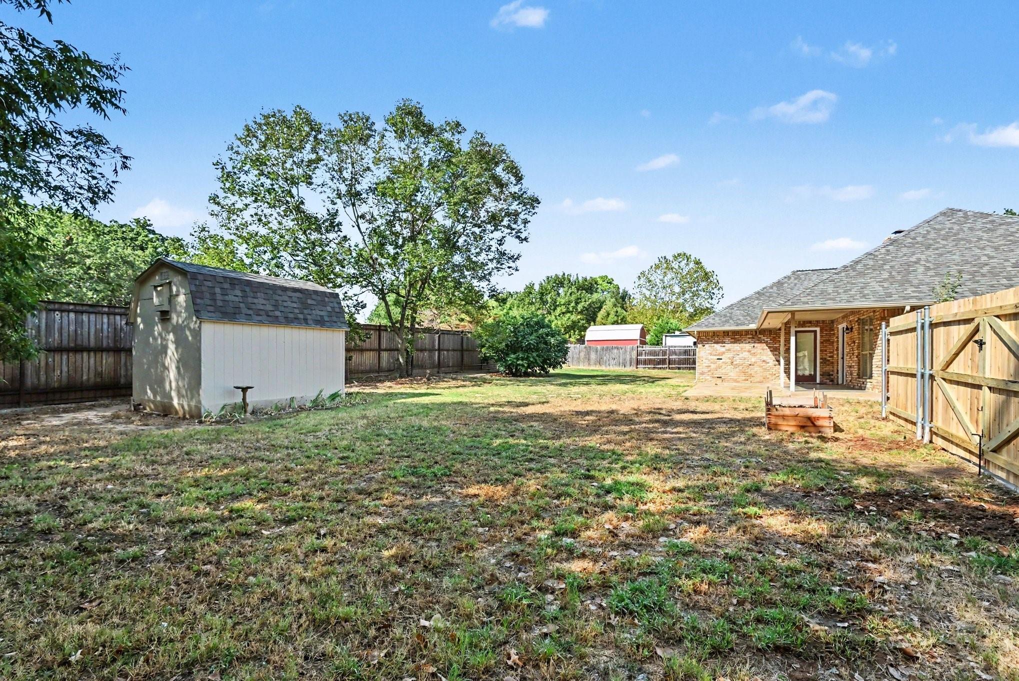 main property photo 24
