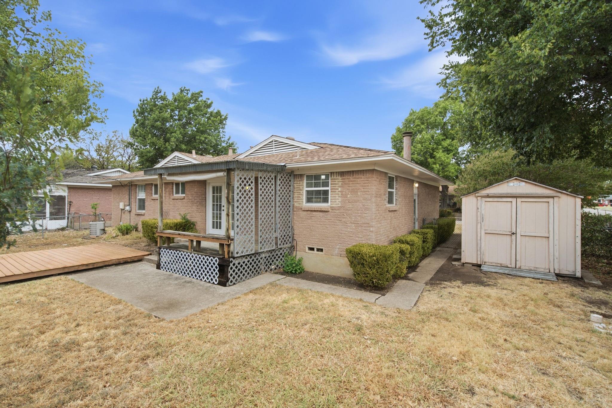 main property photo 28