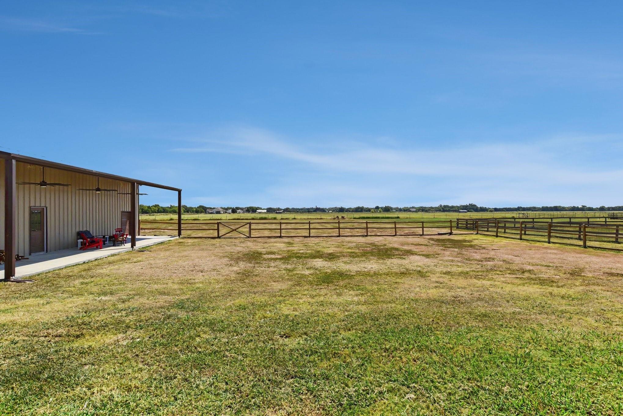 main property photo 19