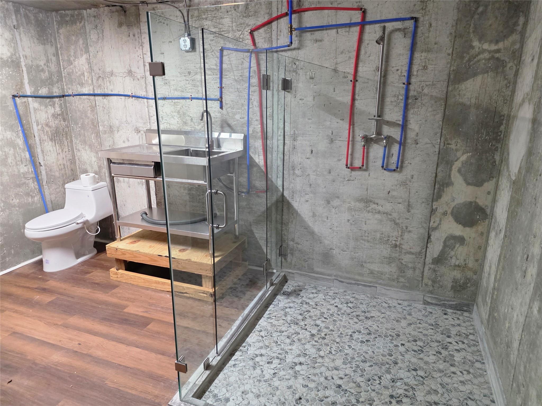 main property photo 16