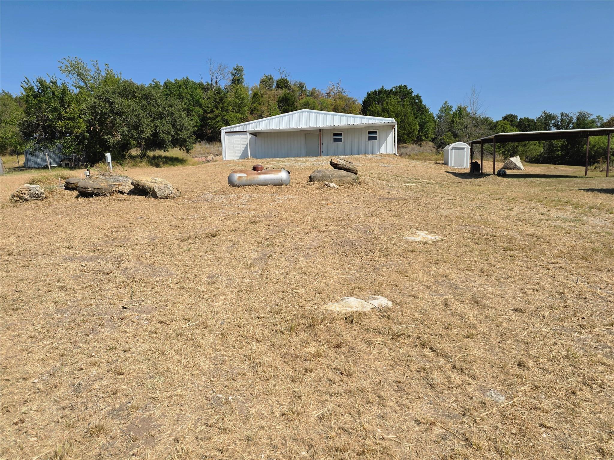 main property photo 4
