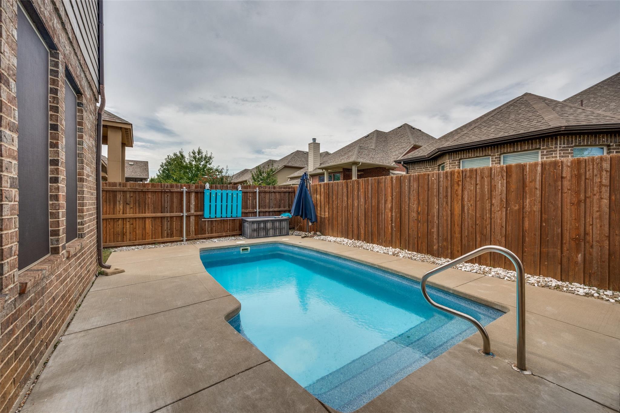 main property photo 22