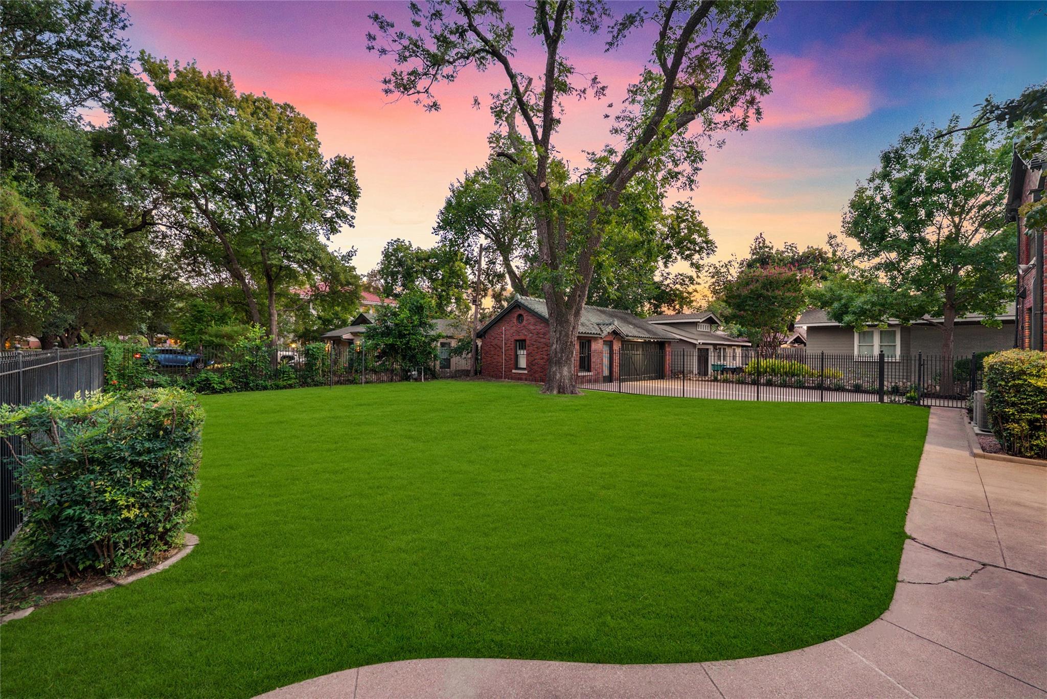 main property photo 35