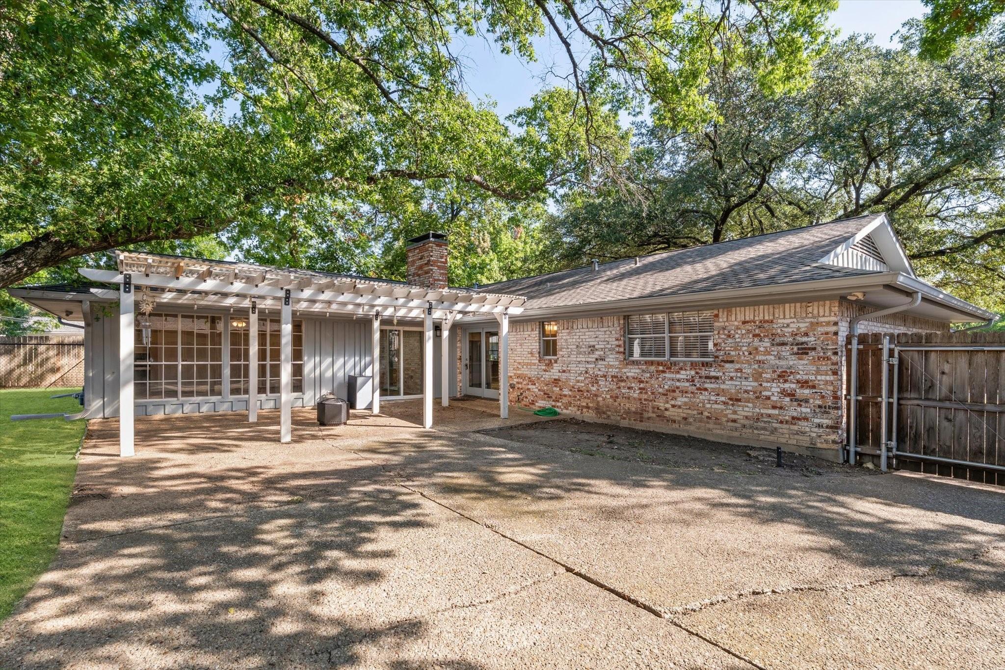 main property photo 39