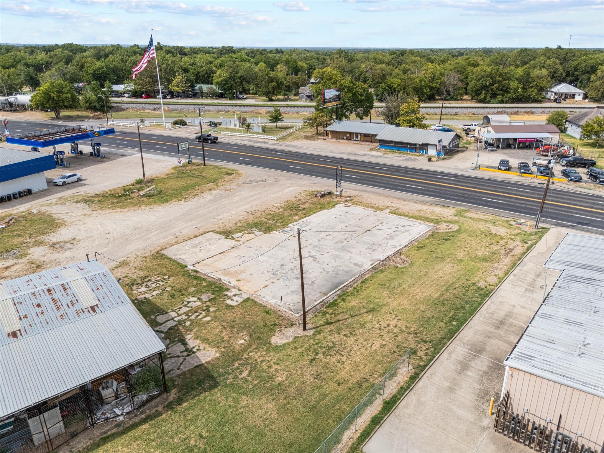 main property photo 5