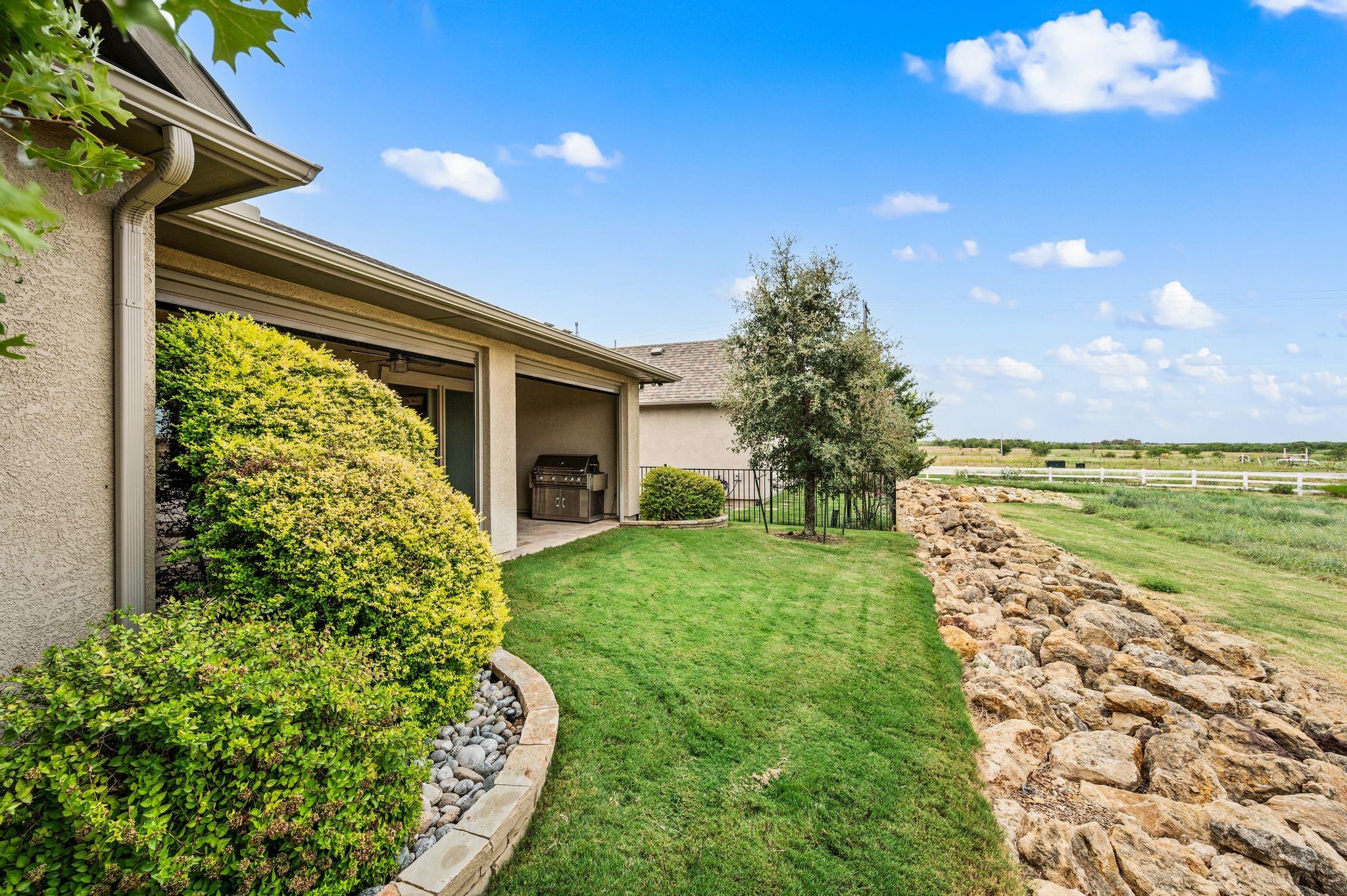 main property photo 27