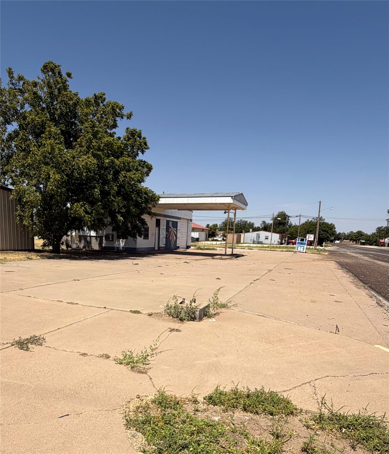 main property photo 14