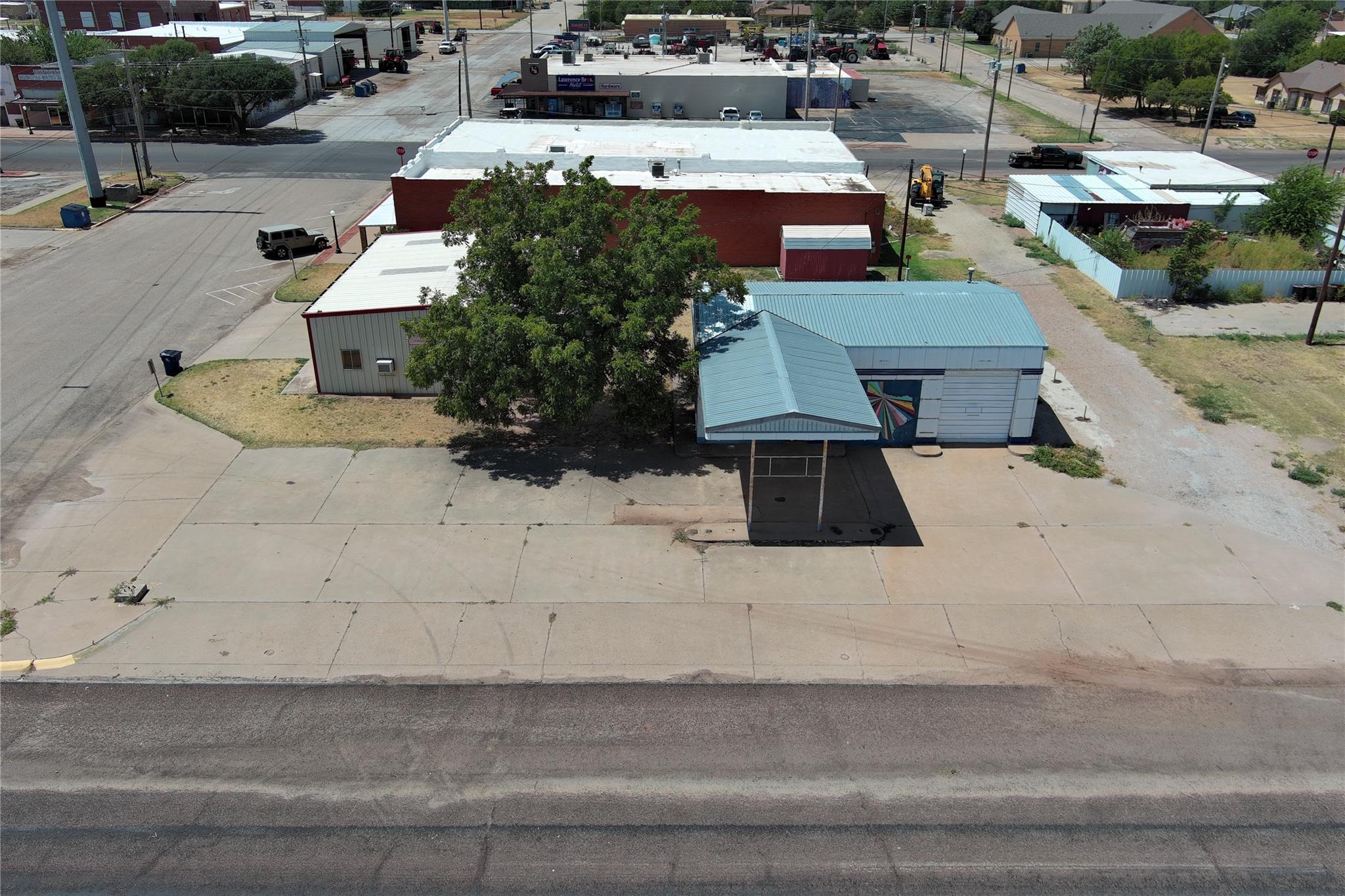 main property photo 5
