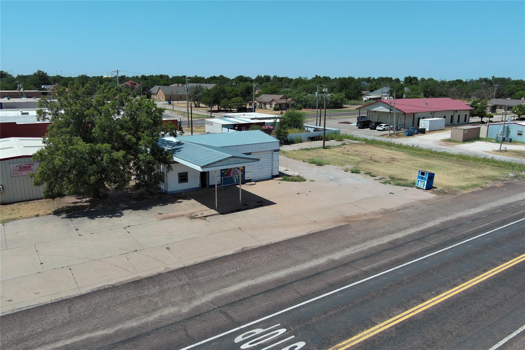 main property photo 9