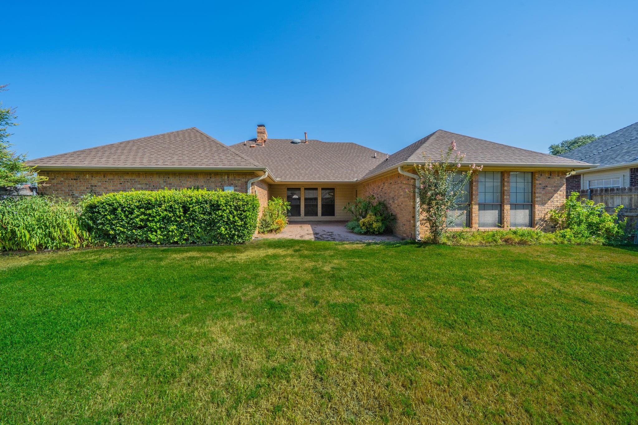 main property photo 23