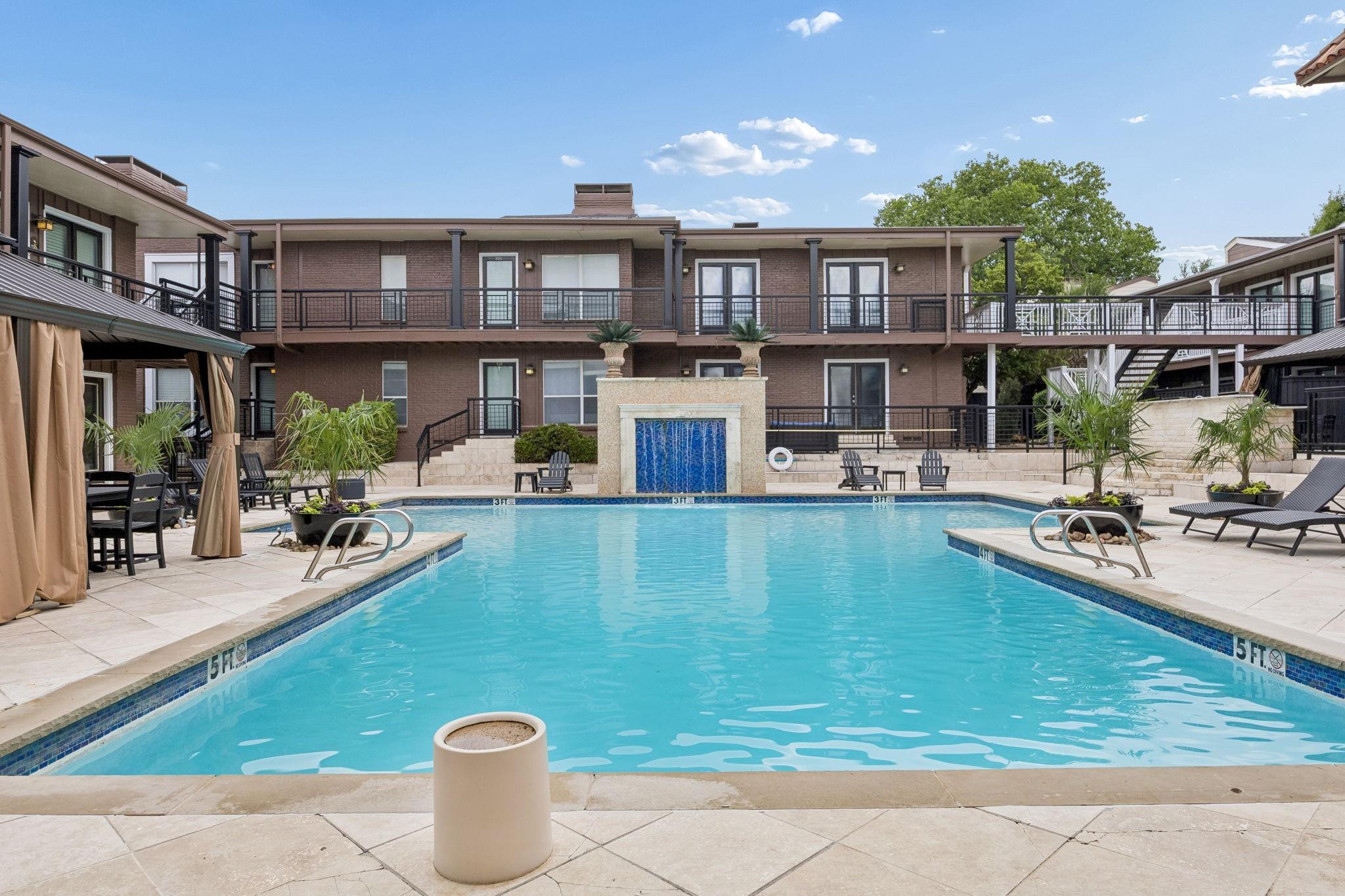 property viewer photo 1