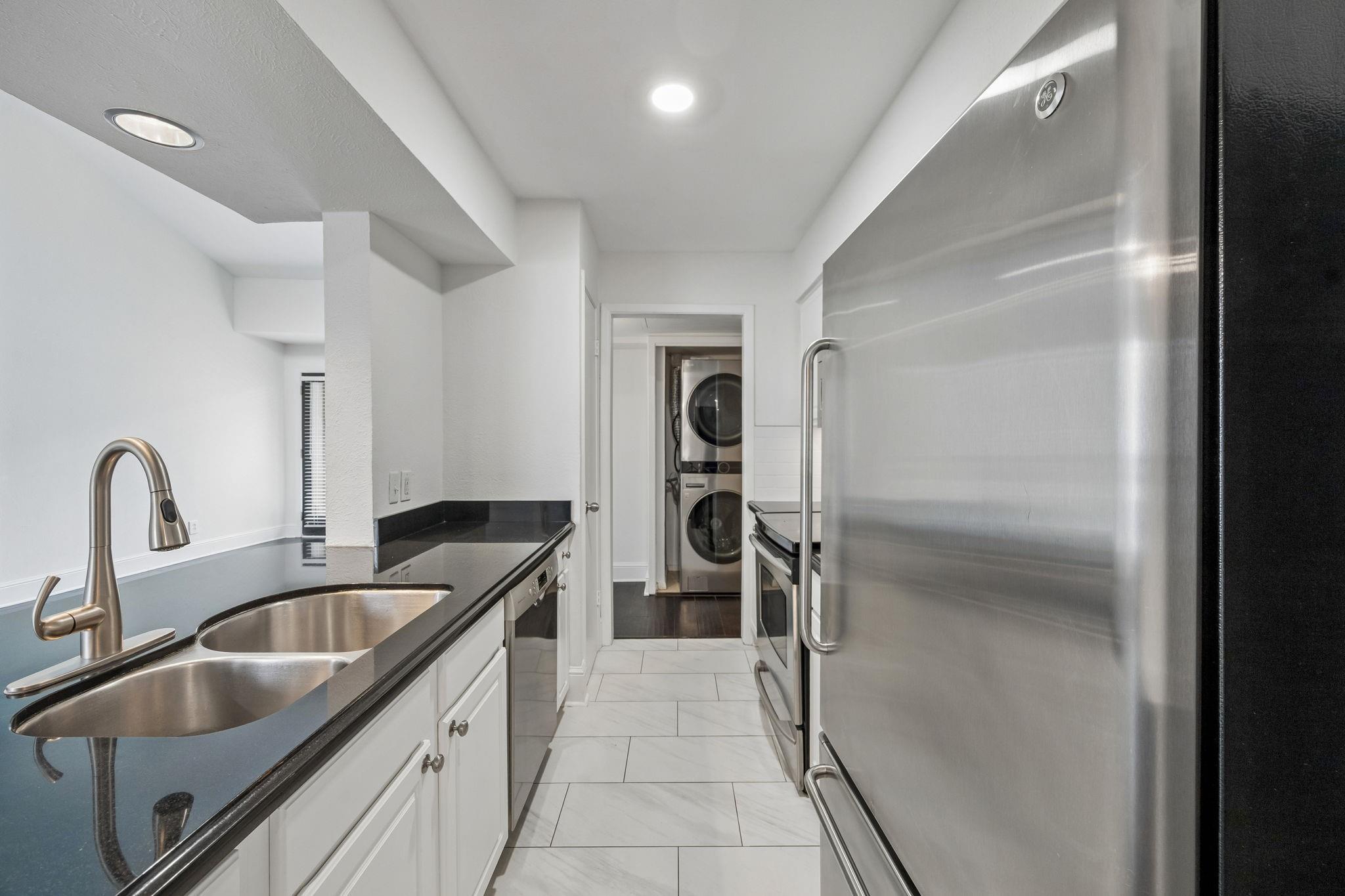 property viewer photo 16
