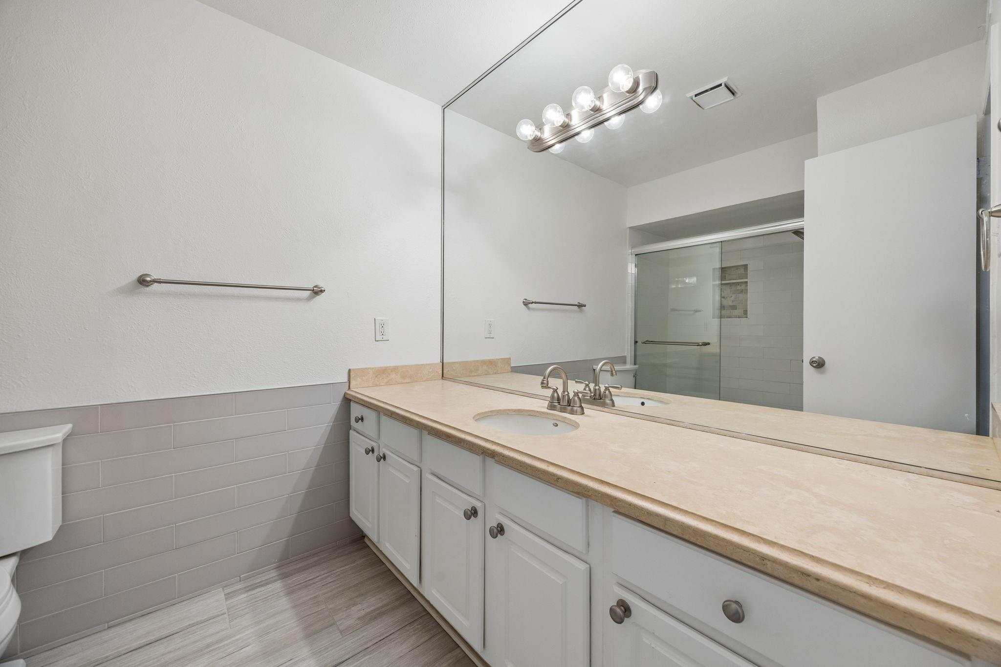 property viewer photo 21